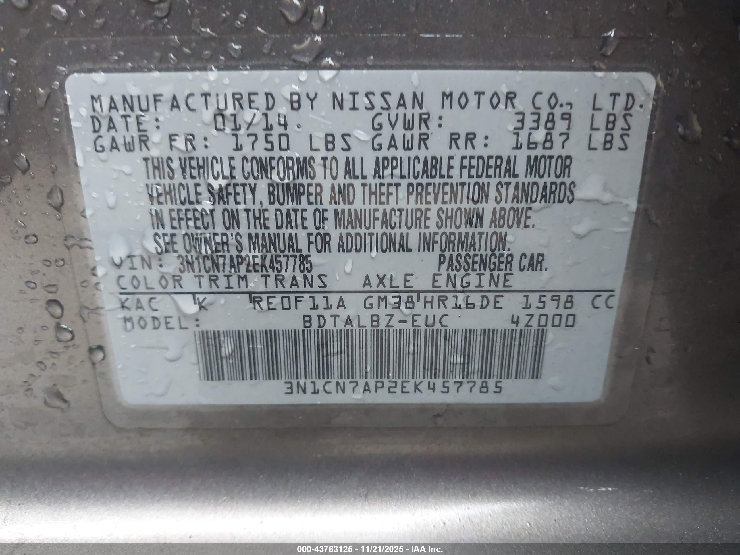NISSAN VERSA image 9