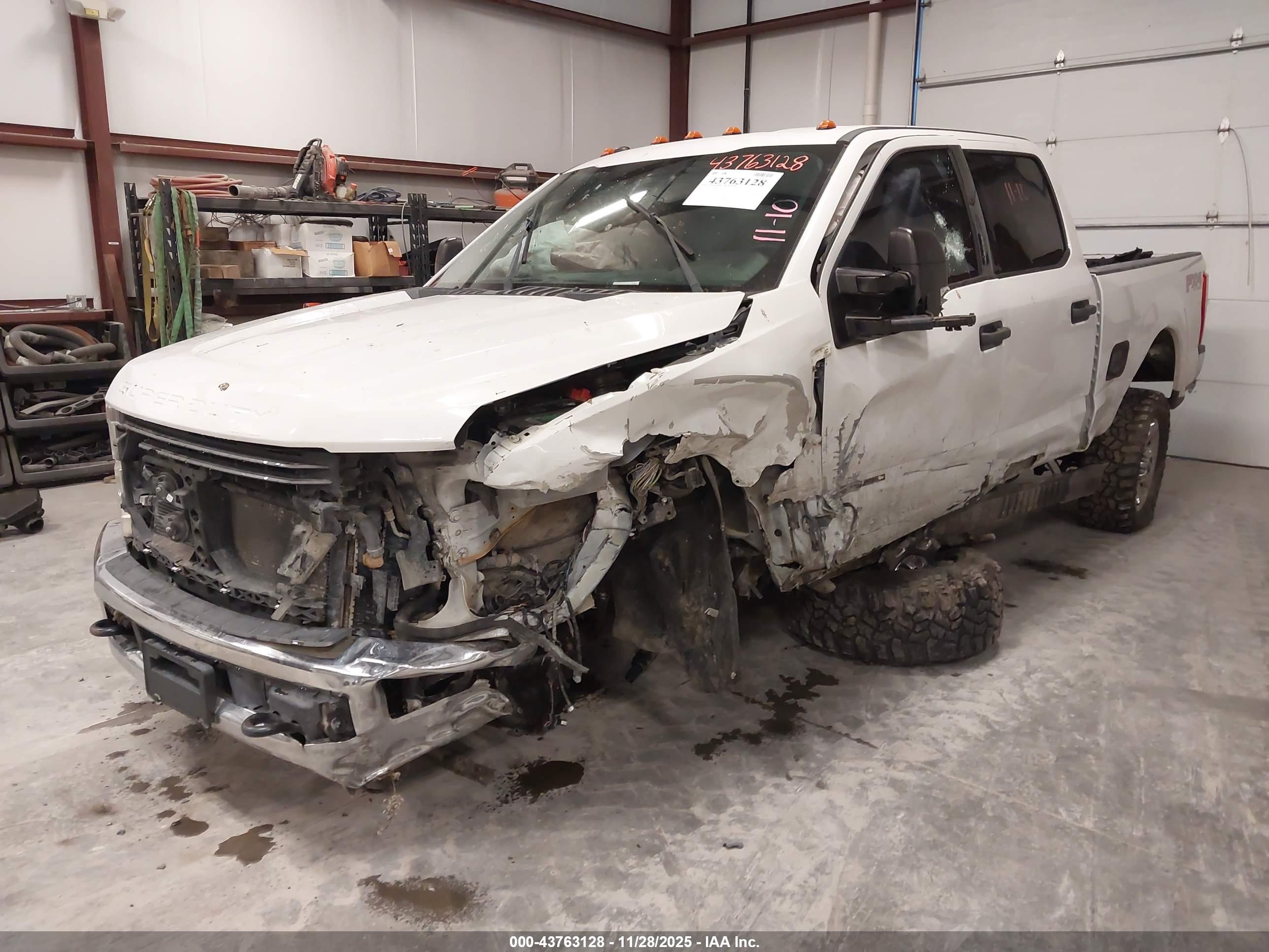 FORD F-250 image 2