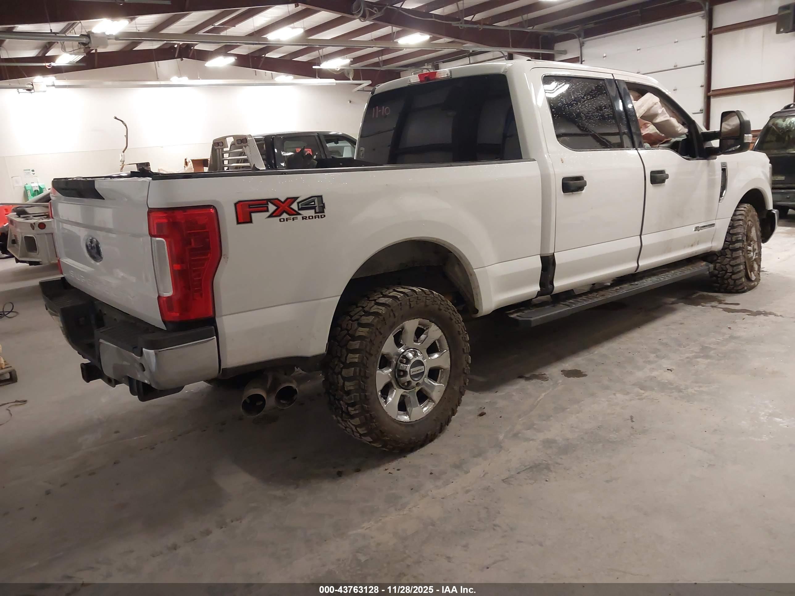 FORD F-250 image 4
