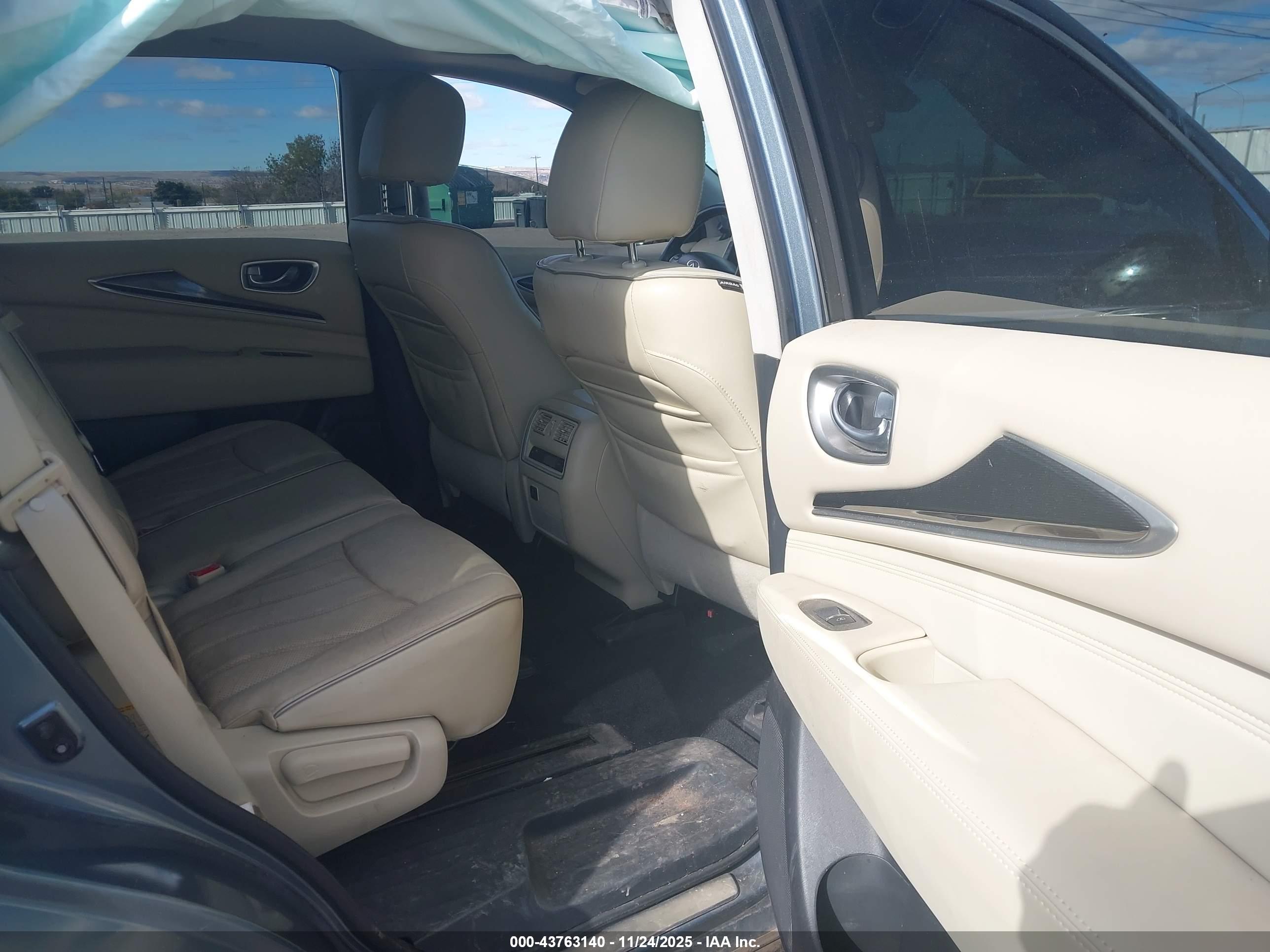 INFINITI QX60 image 8