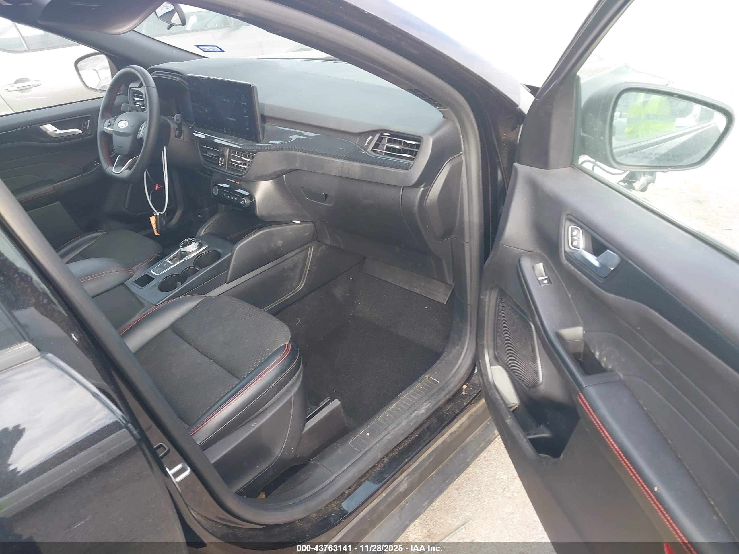 FORD ESCAPE image 5