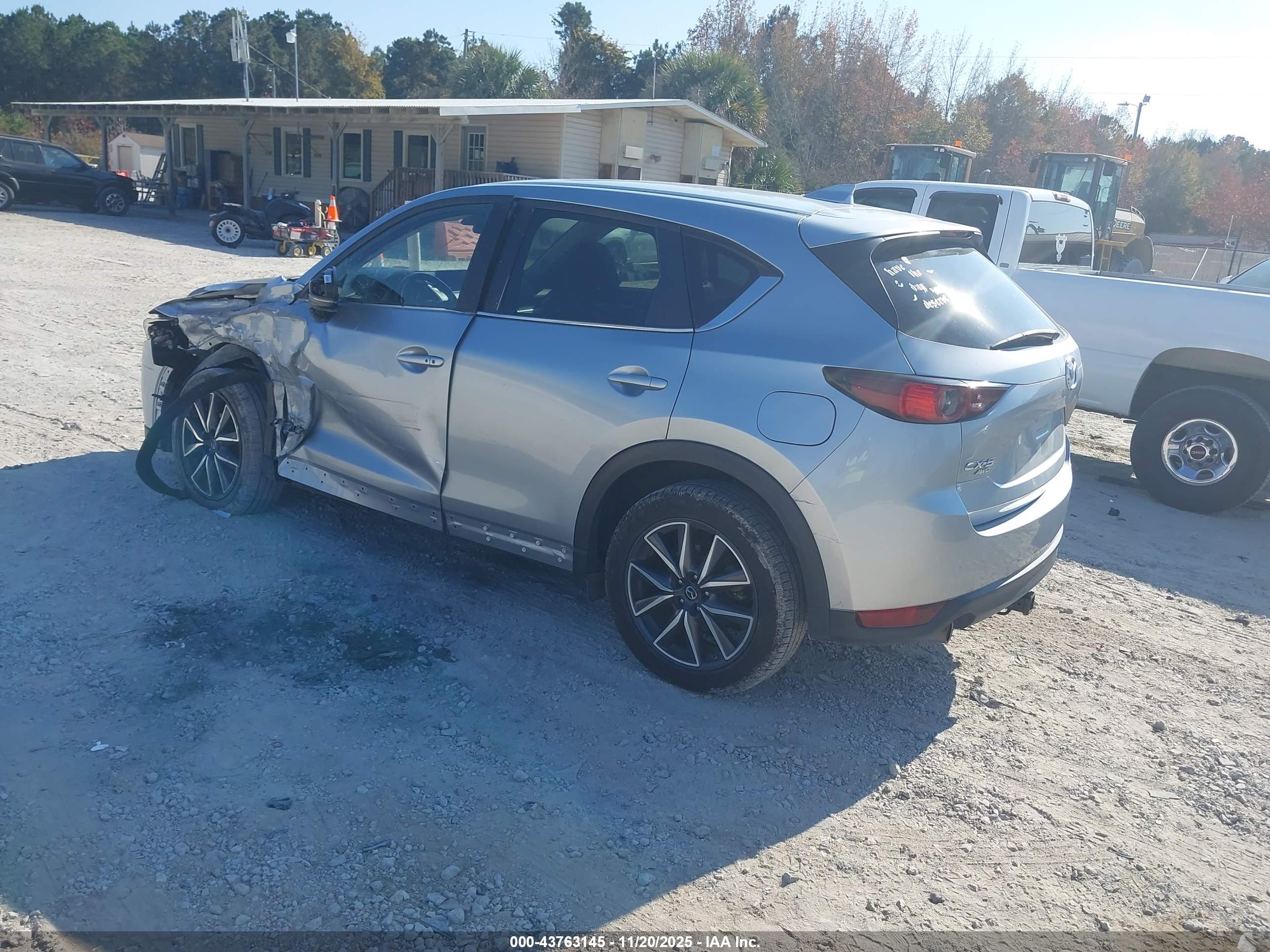 MAZDA CX-5 image 3