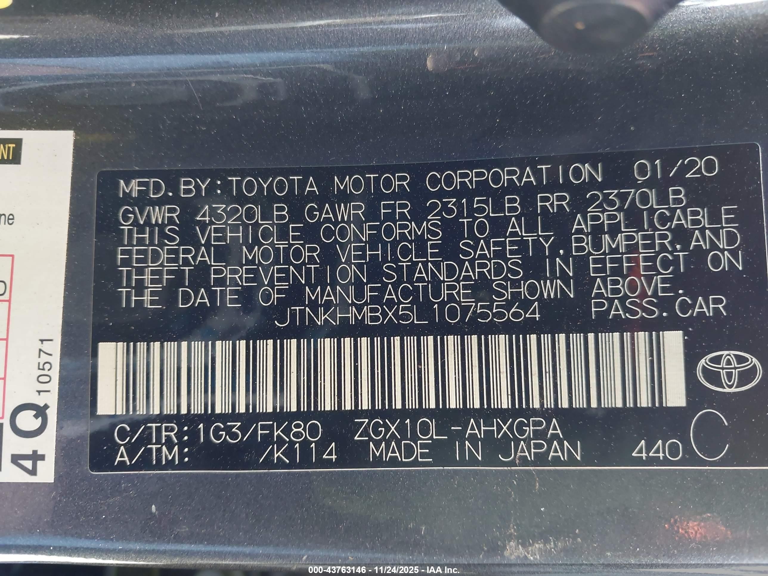 TOYOTA C-HR image 9