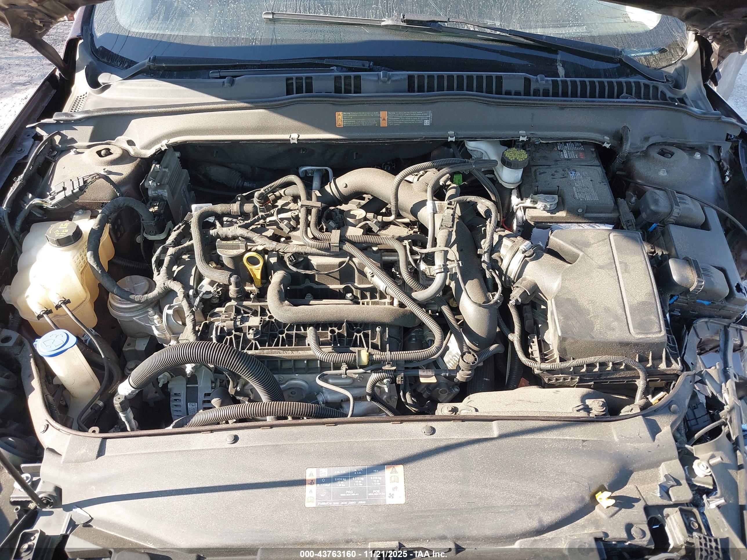 FORD FUSION image 10