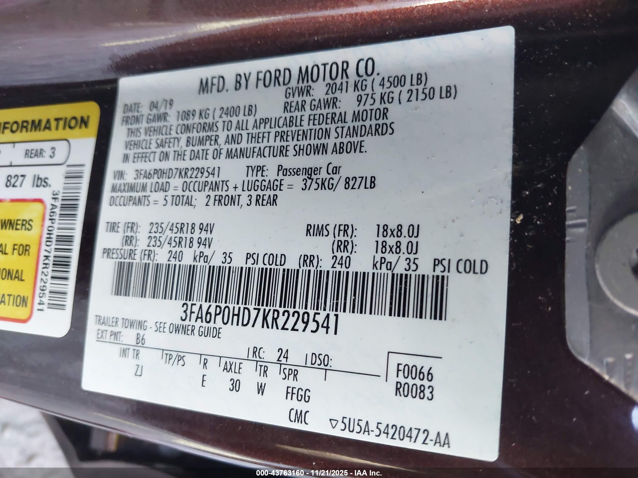 FORD FUSION image 9