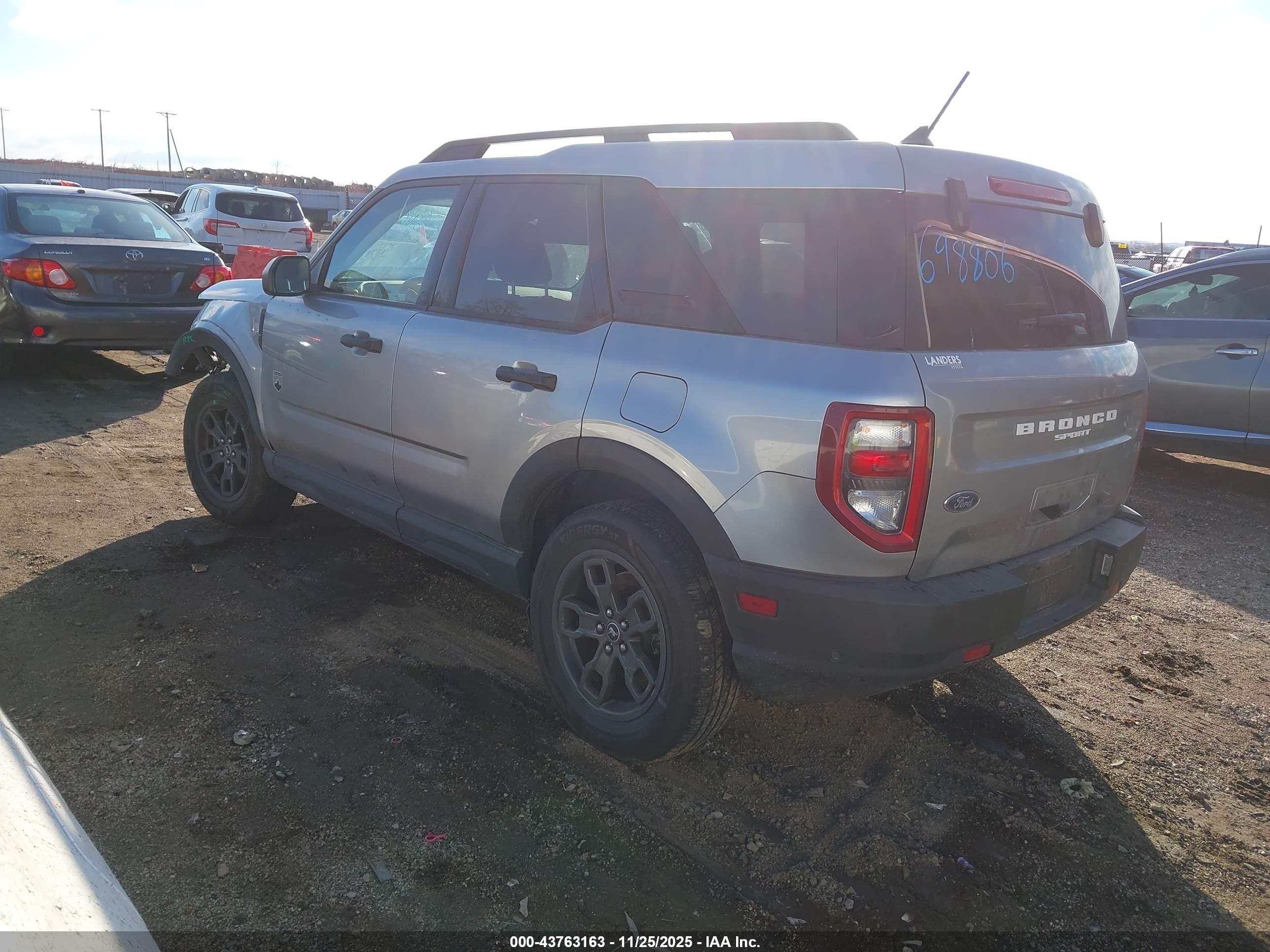 FORD BRONCO image 3