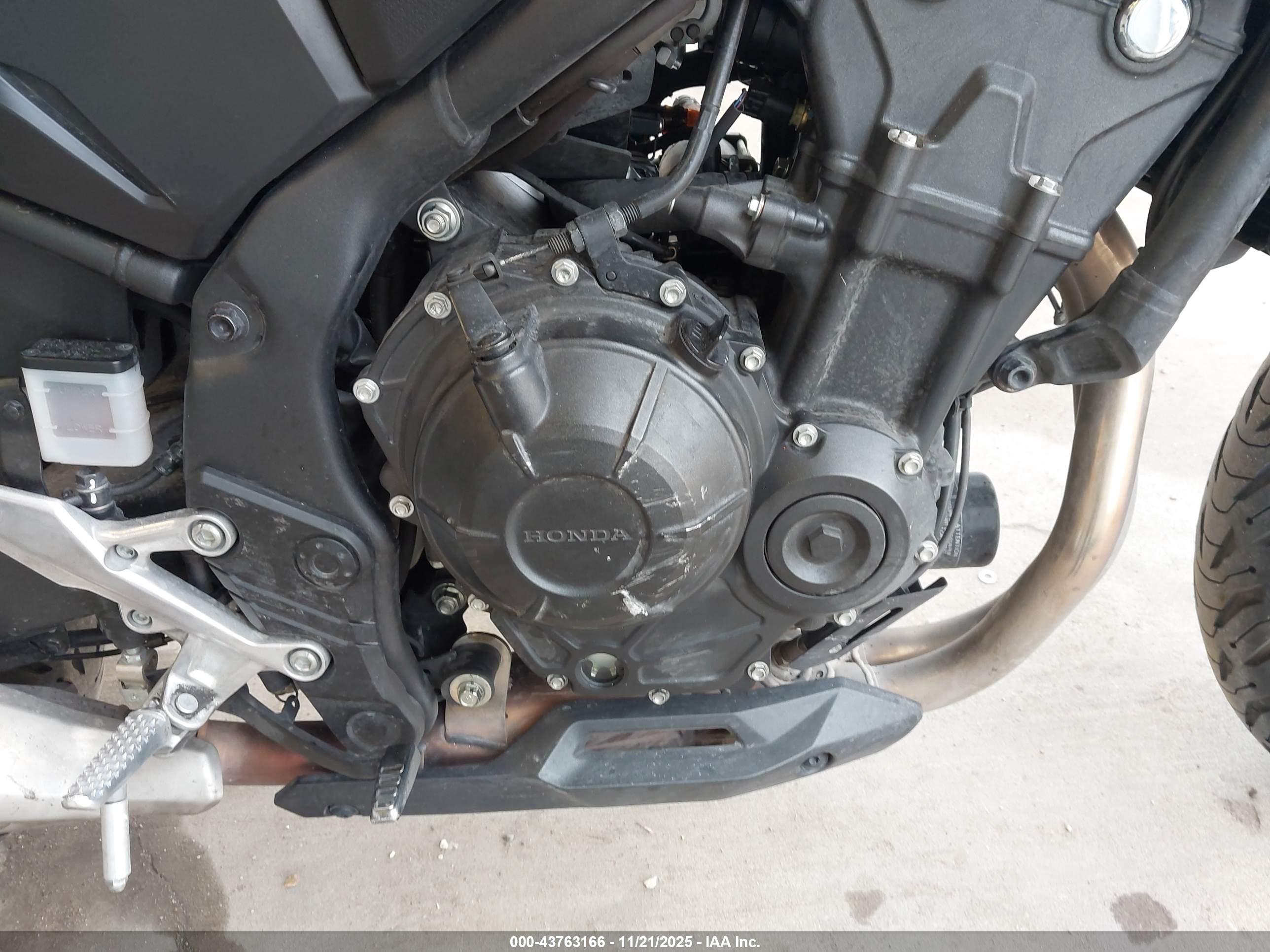HONDA CB500 image 8