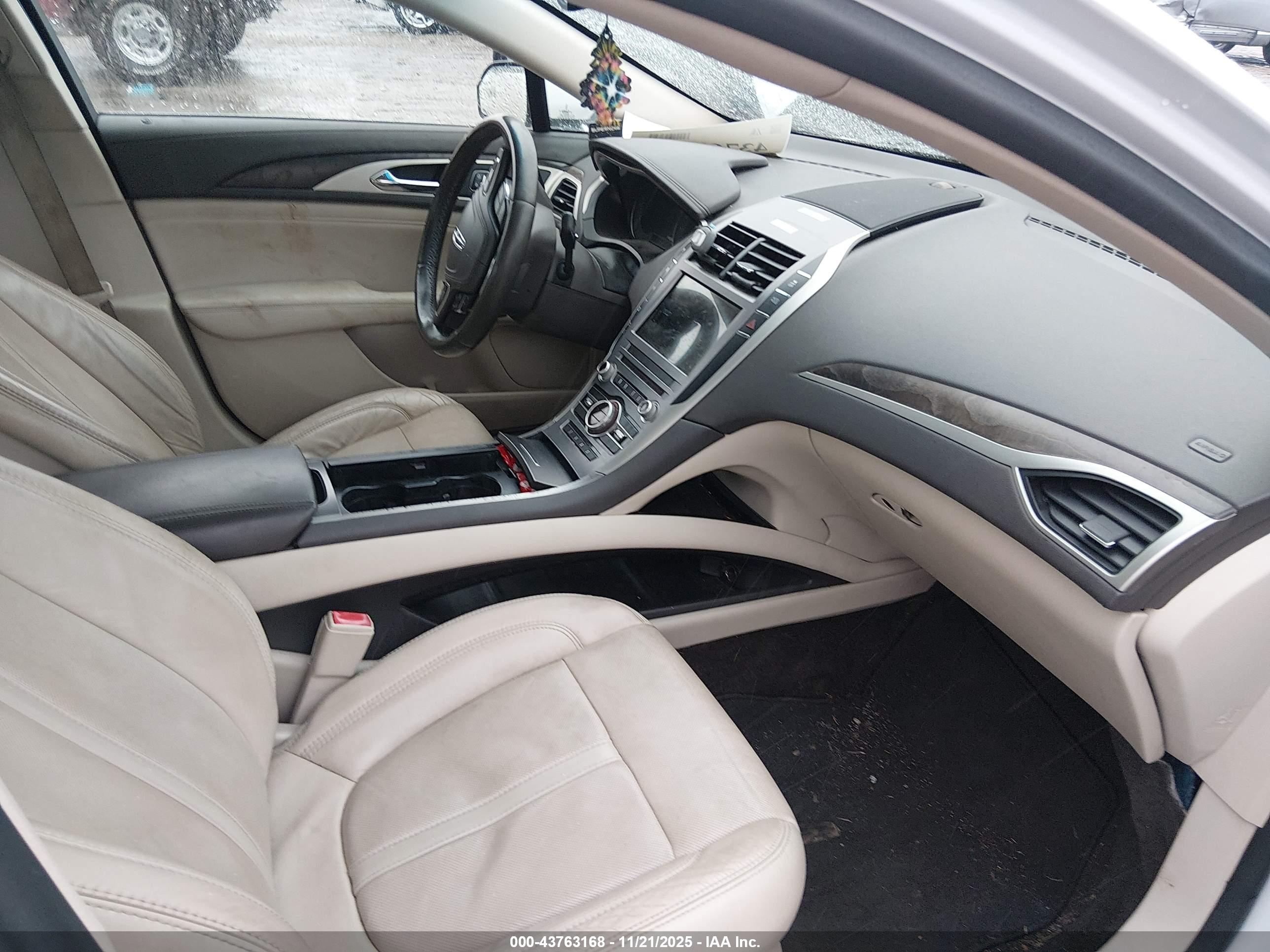 LINCOLN MKZ image 5