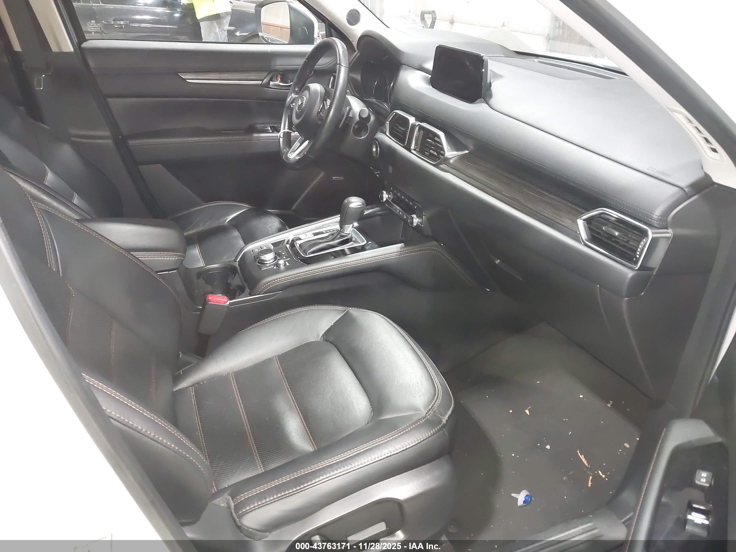MAZDA CX-5 image 5