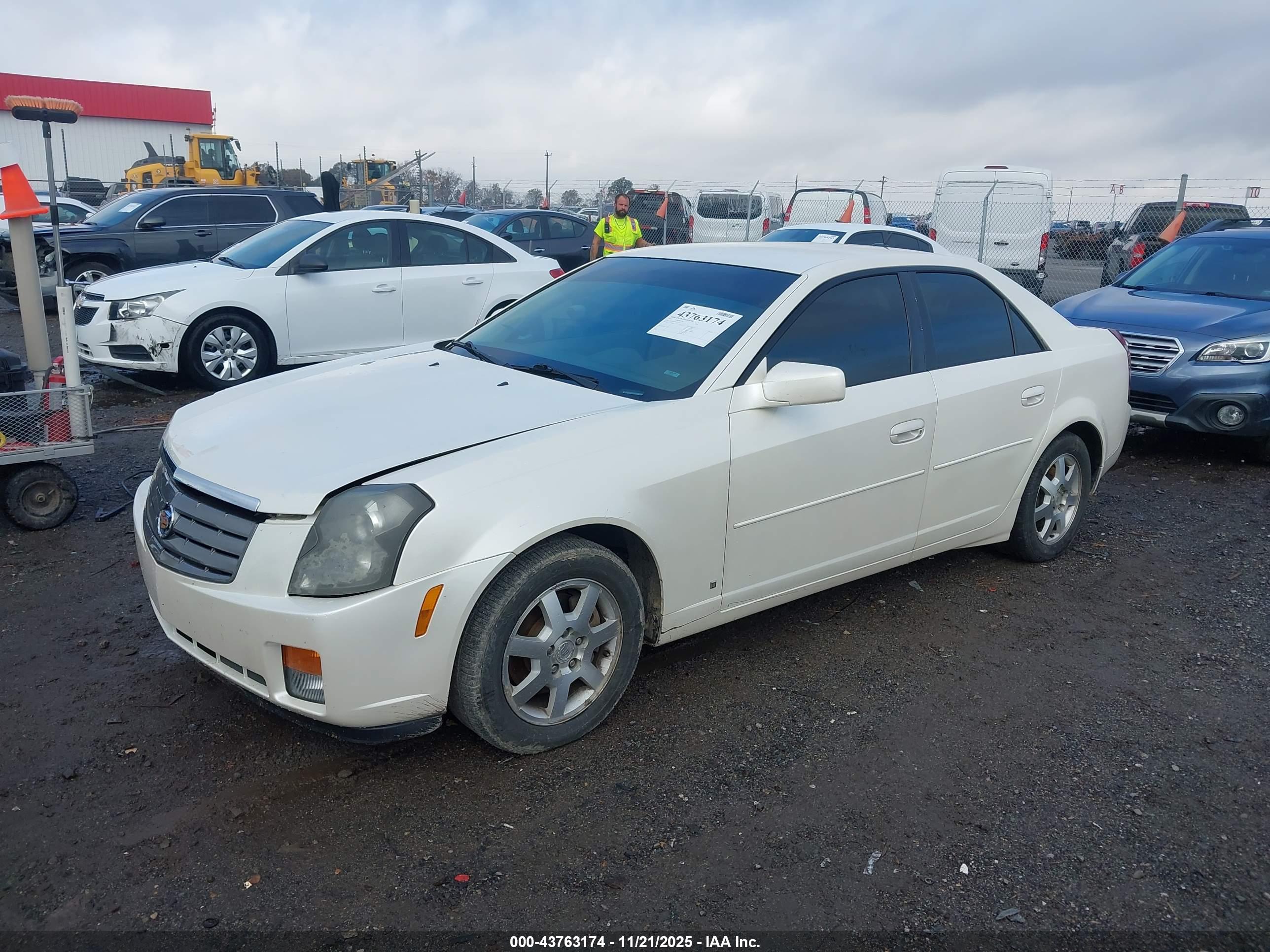 CADILLAC CTS image 2