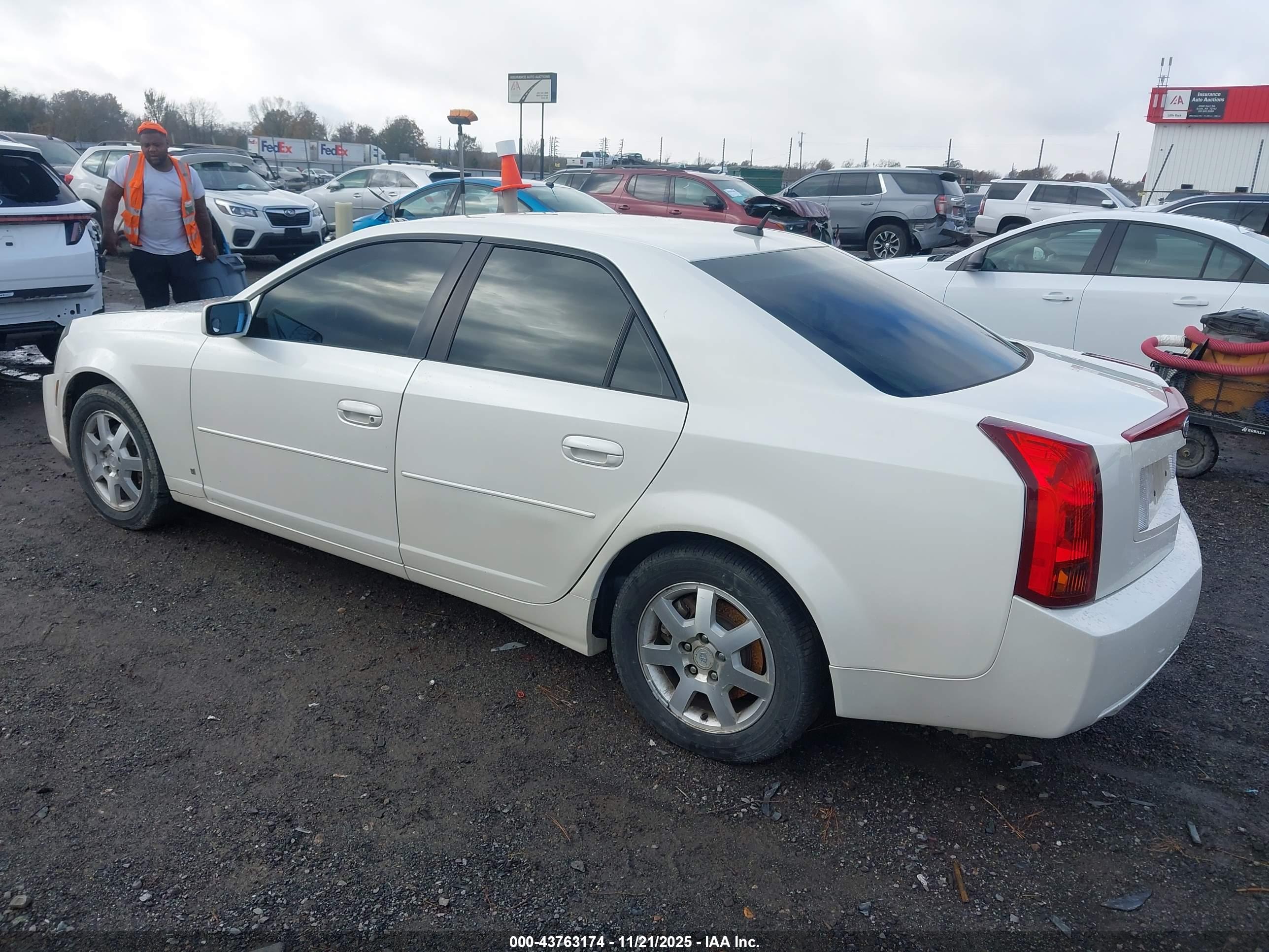 CADILLAC CTS image 3