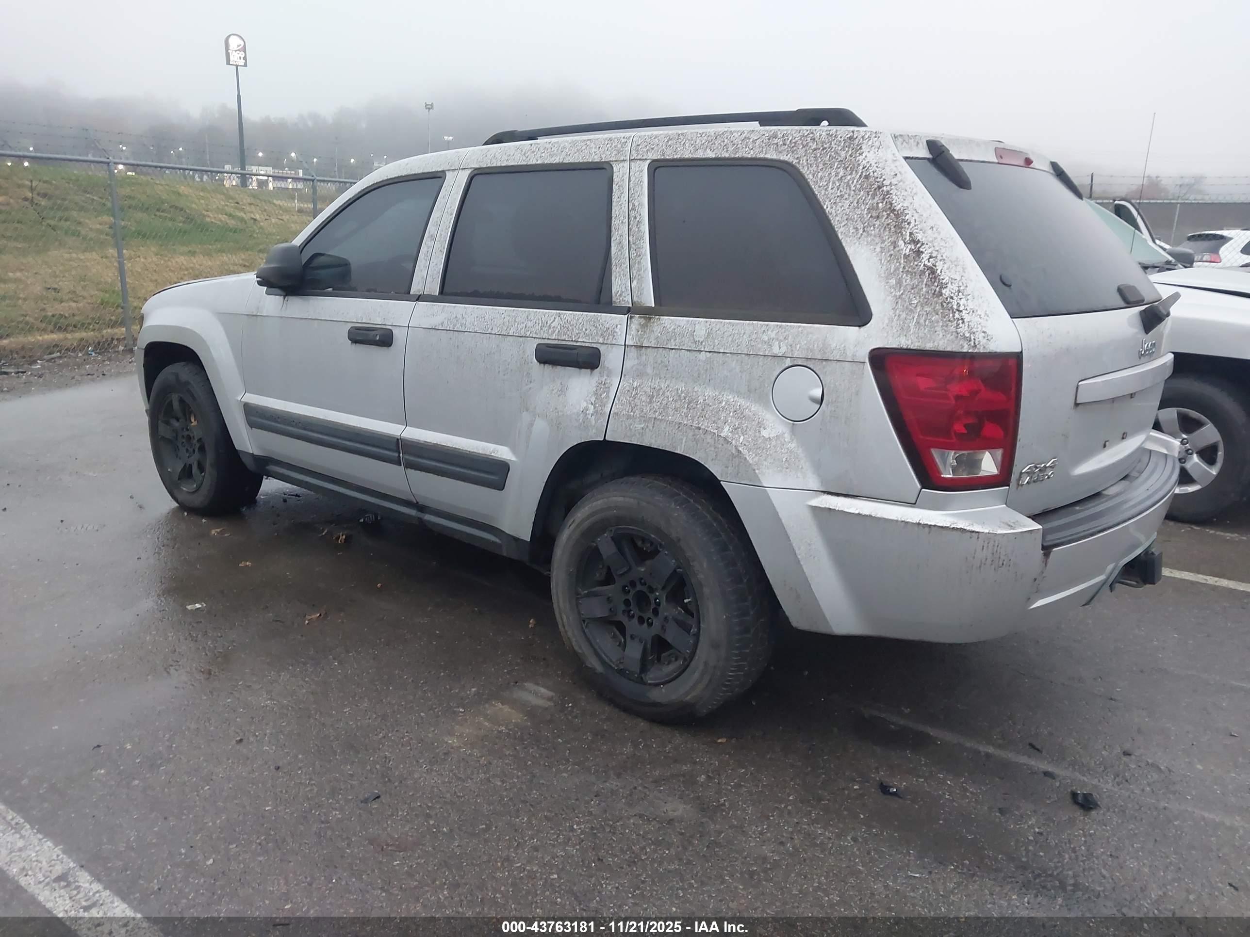 JEEP GRAND image 3