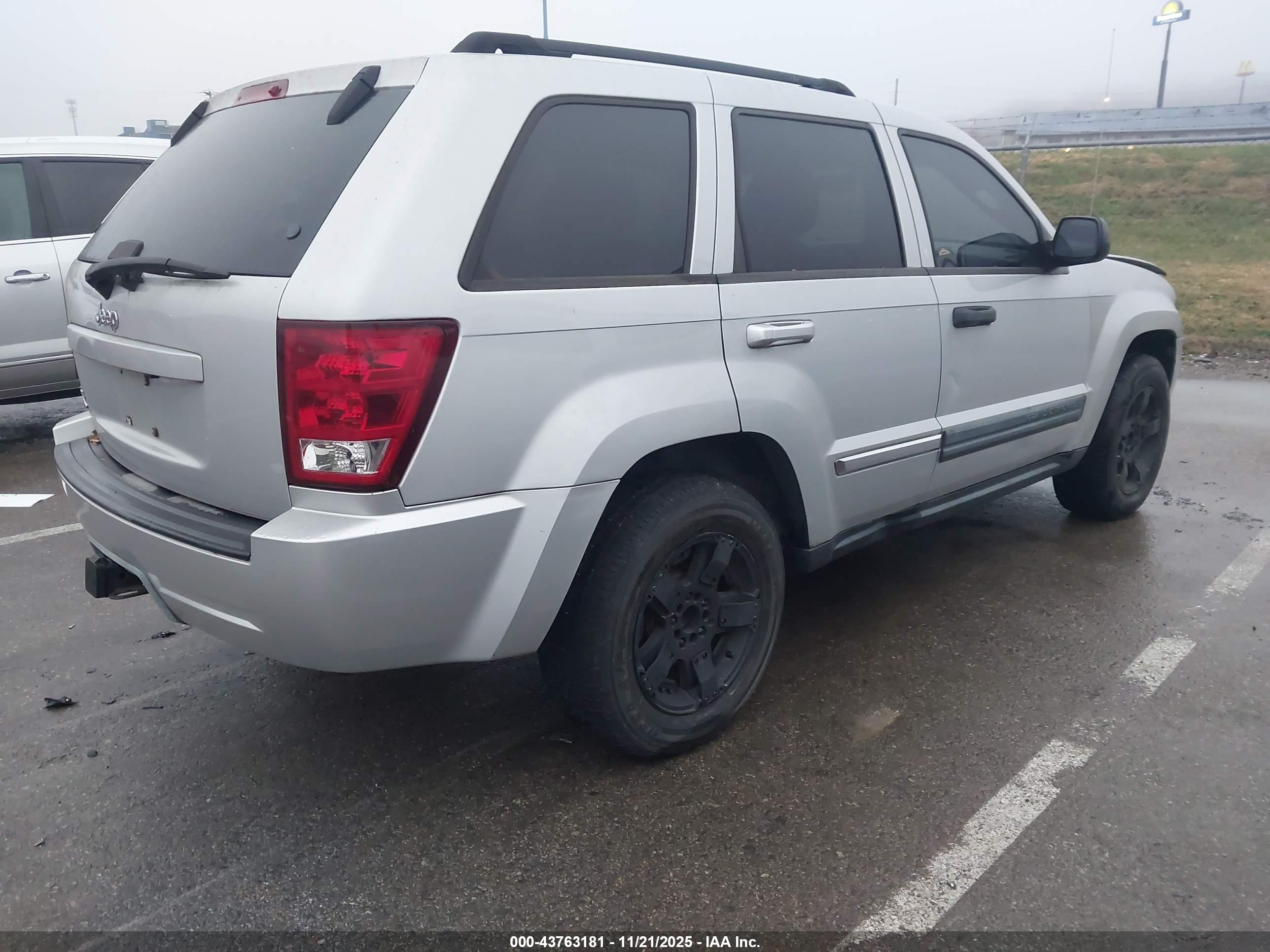 JEEP GRAND image 4