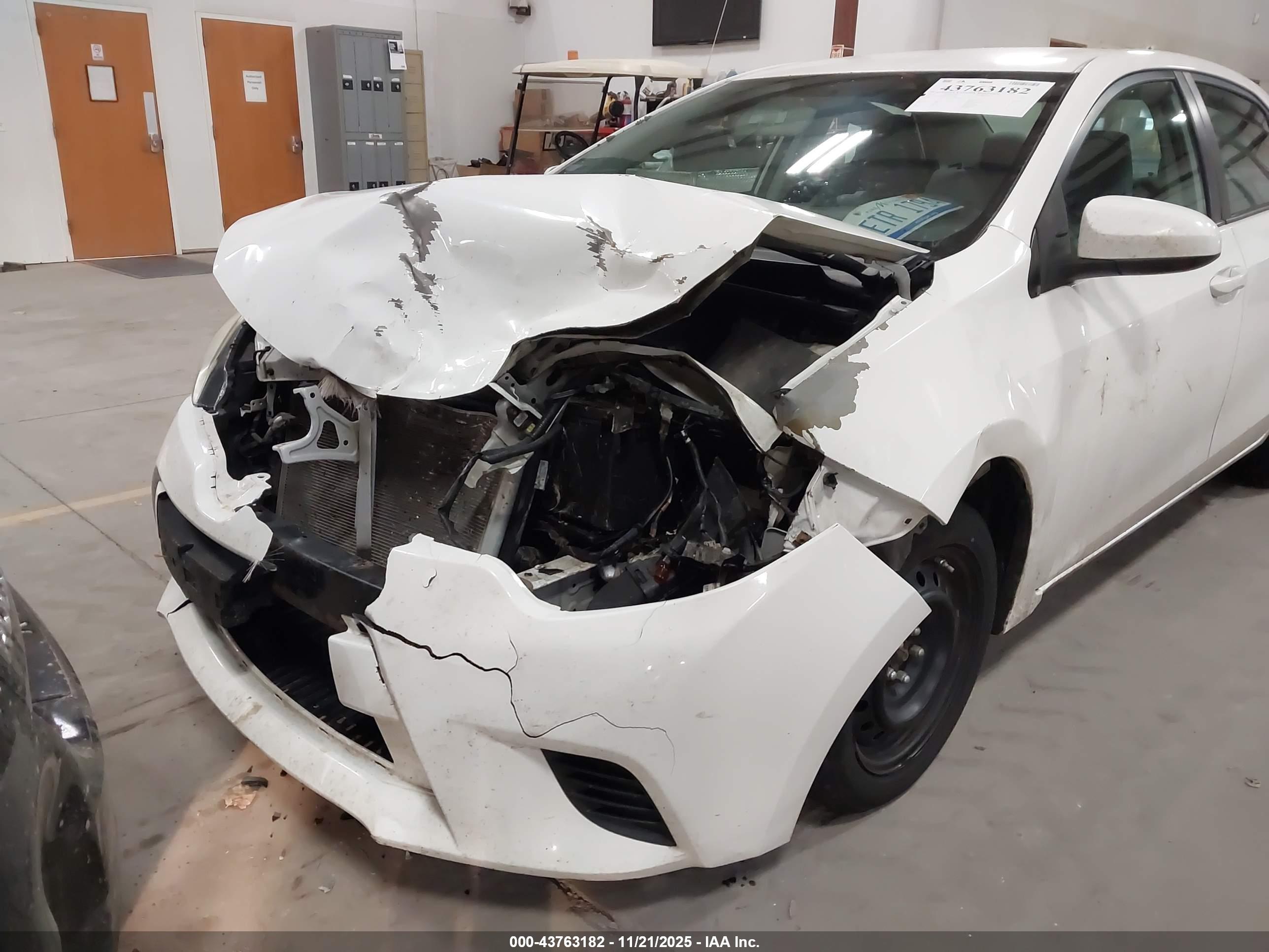 TOYOTA COROLLA image 6