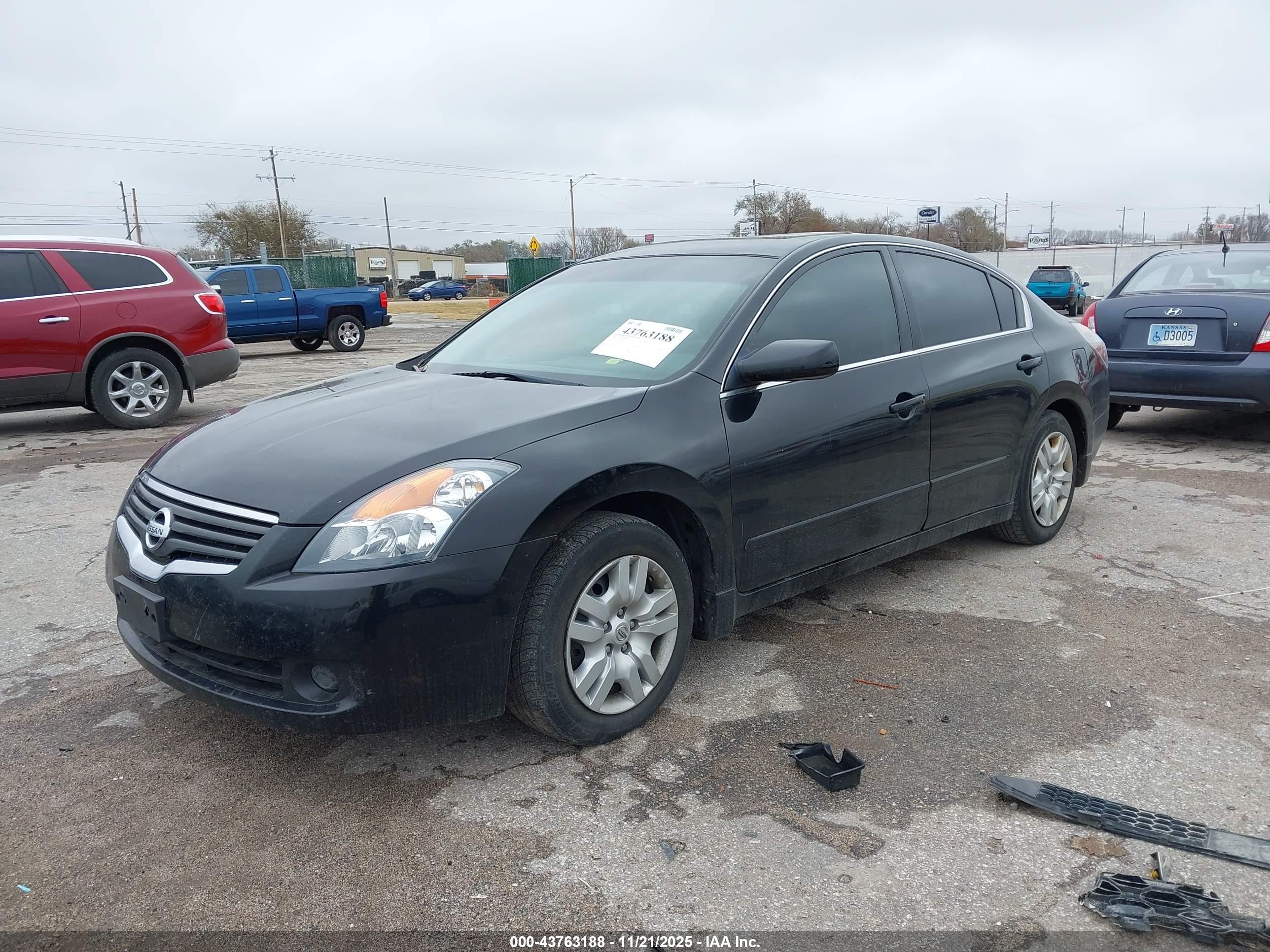 NISSAN ALTIMA image 2