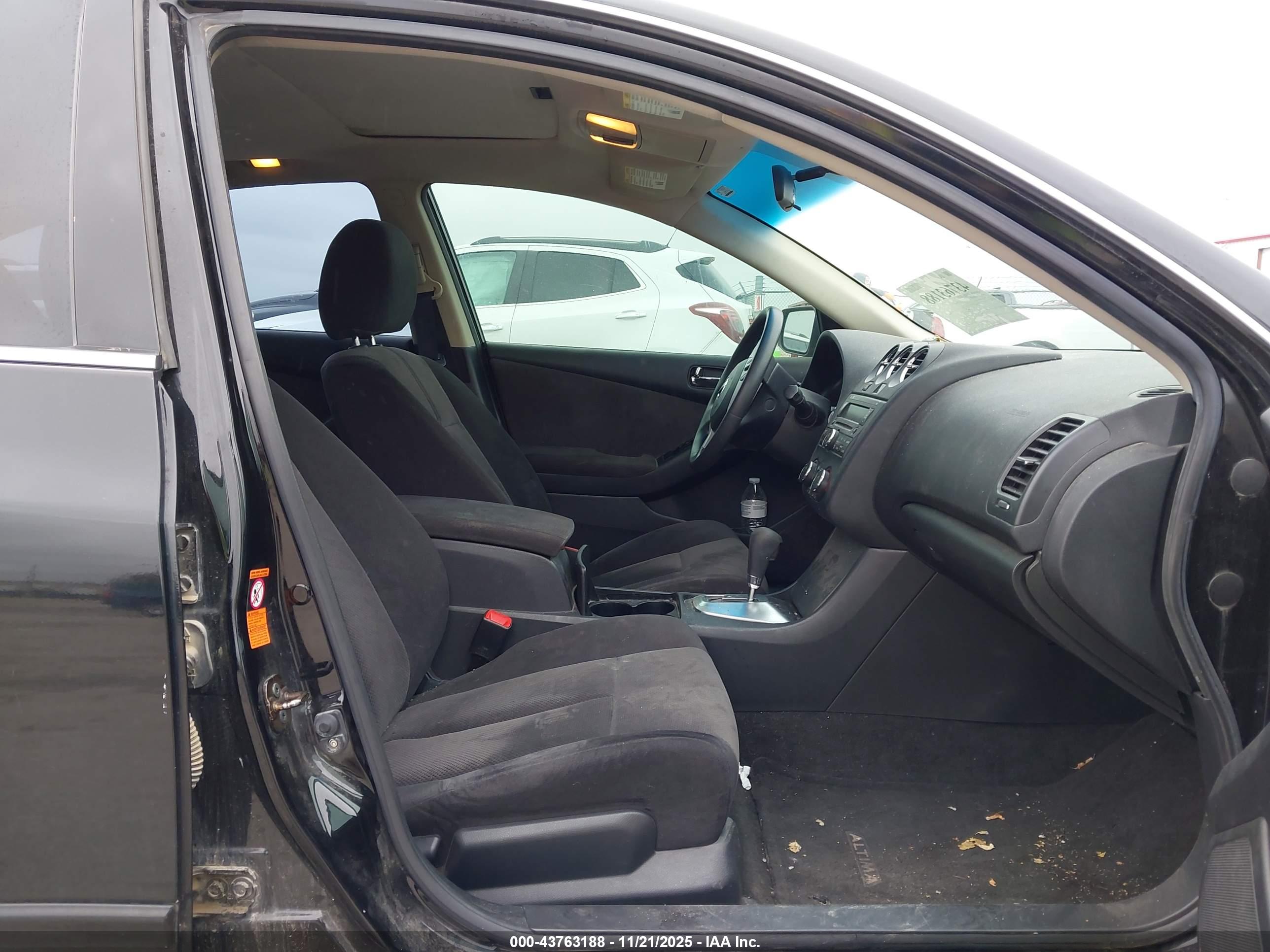 NISSAN ALTIMA image 5