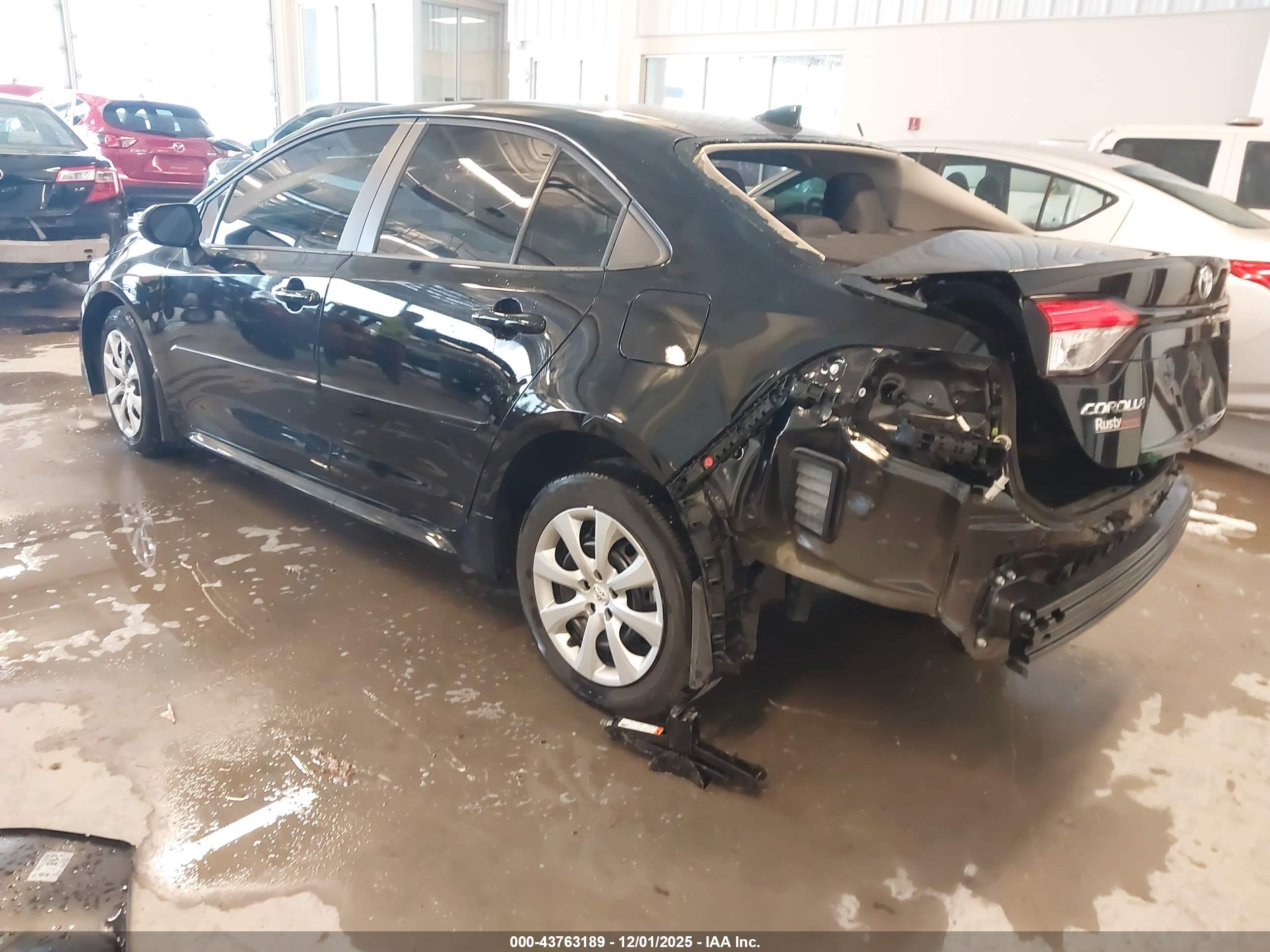 TOYOTA COROLLA image 3