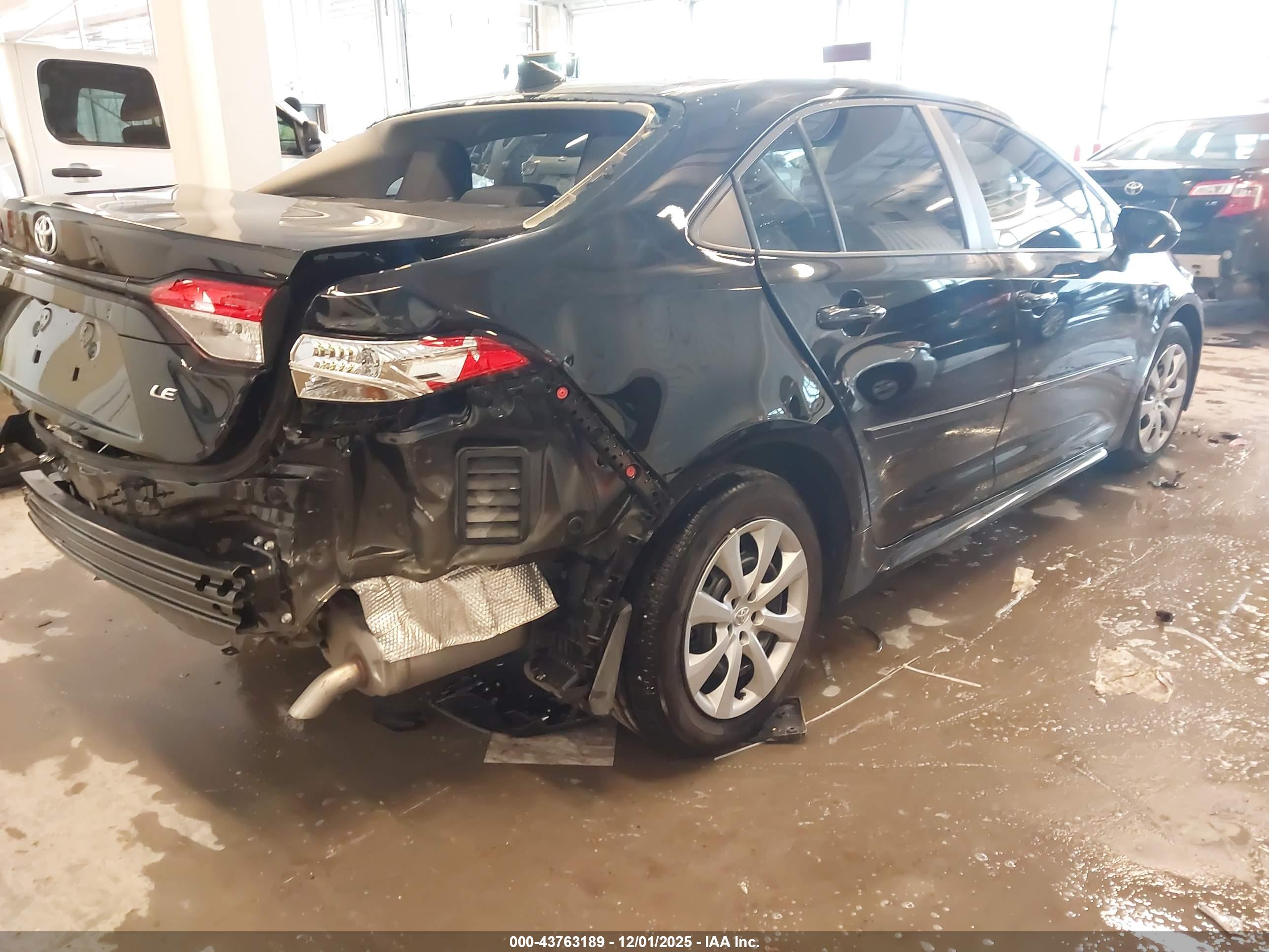 TOYOTA COROLLA image 4