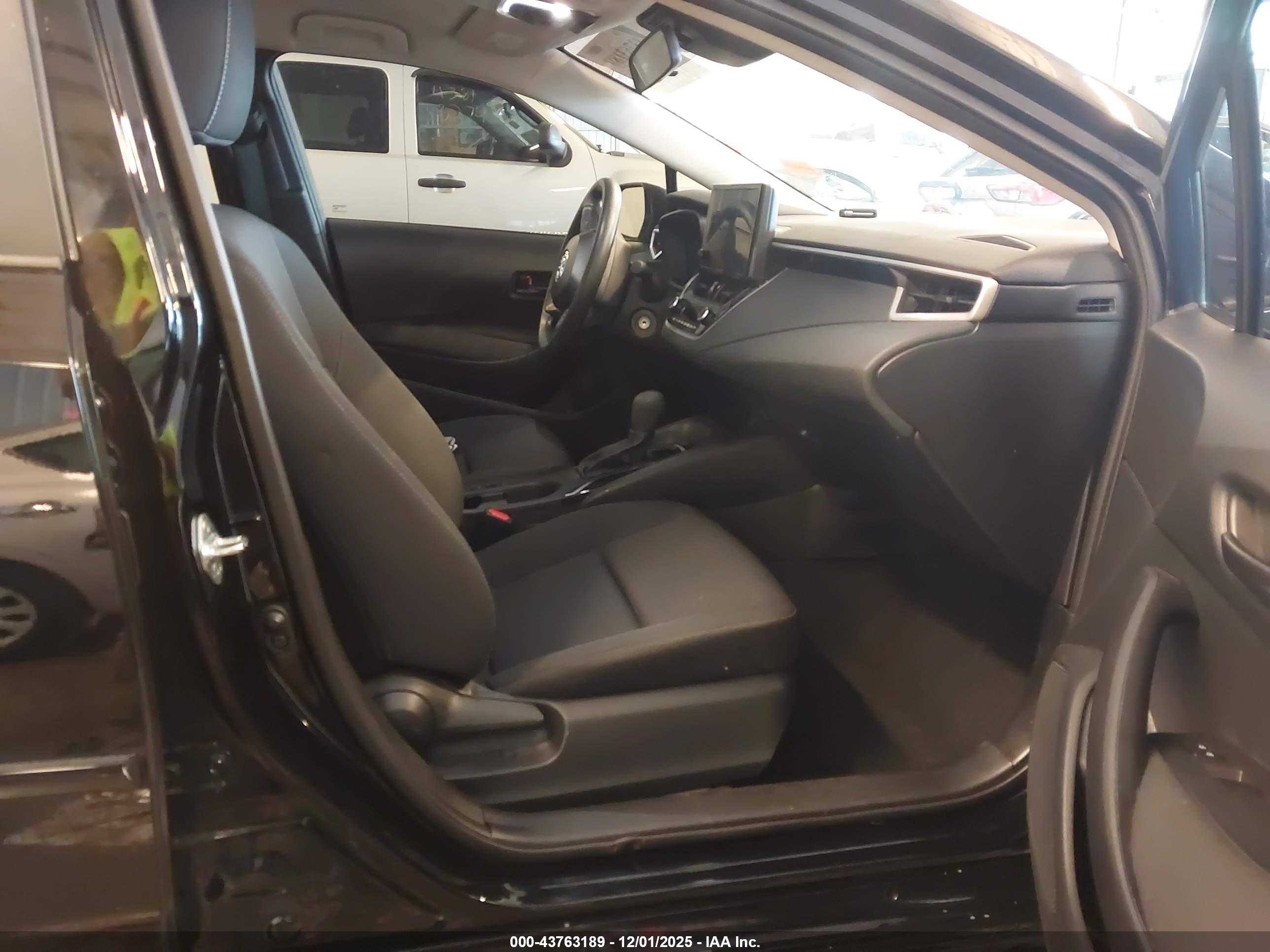 TOYOTA COROLLA image 5