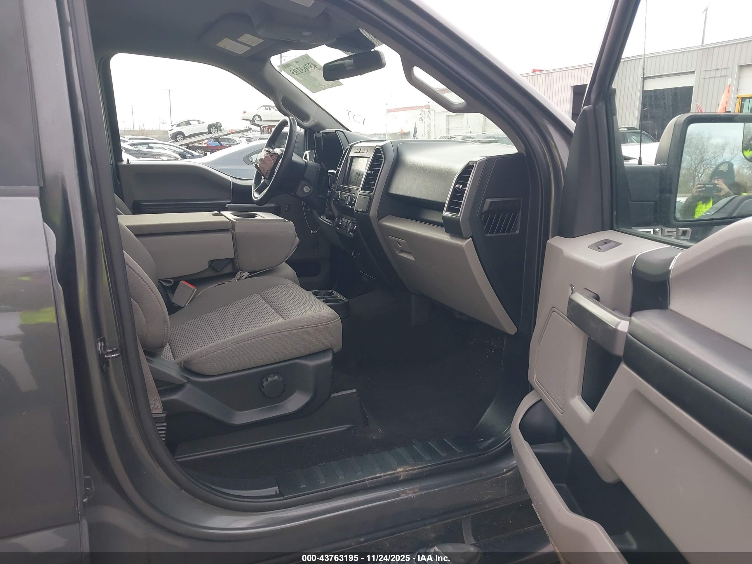 FORD F-150 image 5
