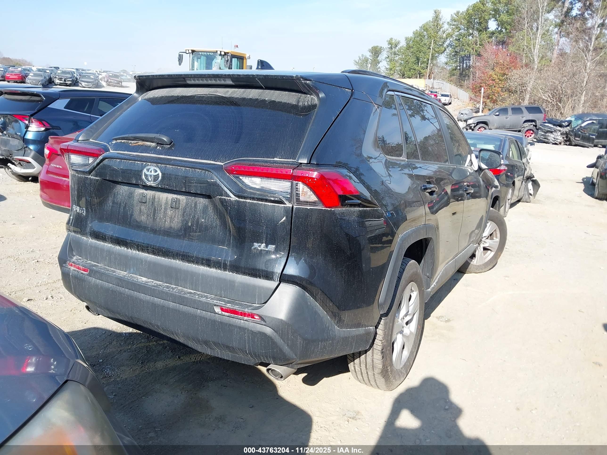TOYOTA RAV4 image 4