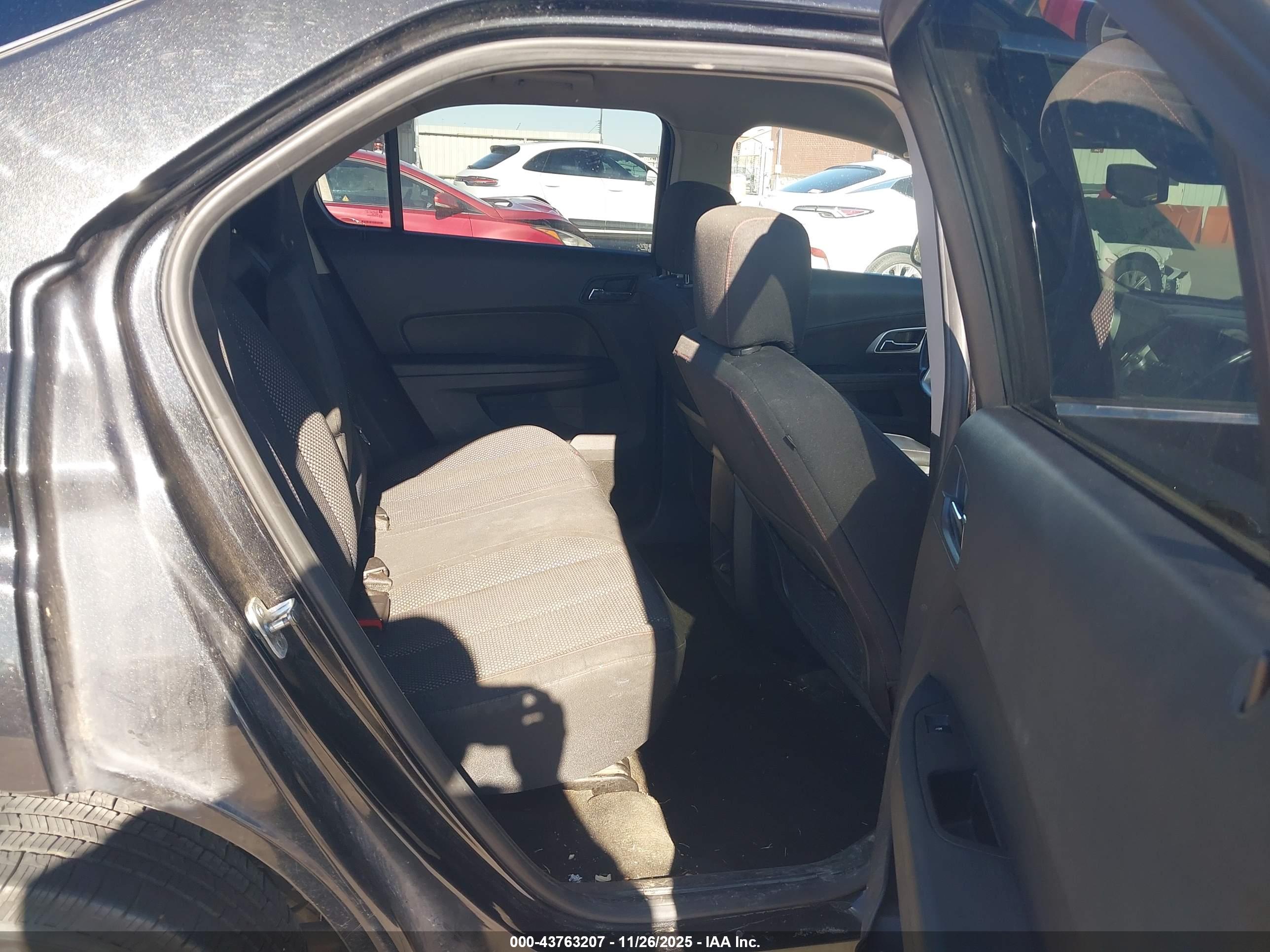 CHEVROLET EQUINOX image 8