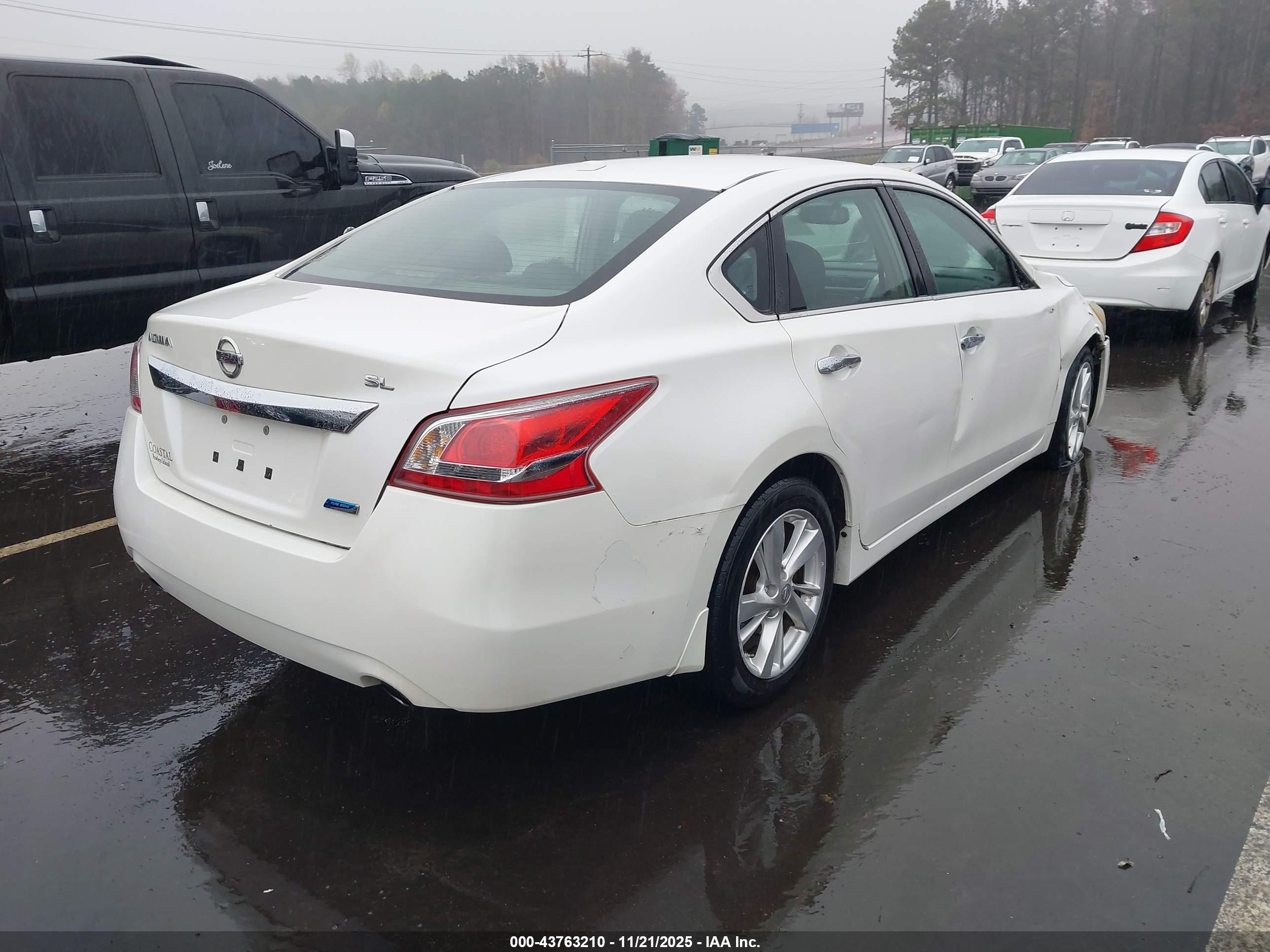 NISSAN ALTIMA image 4