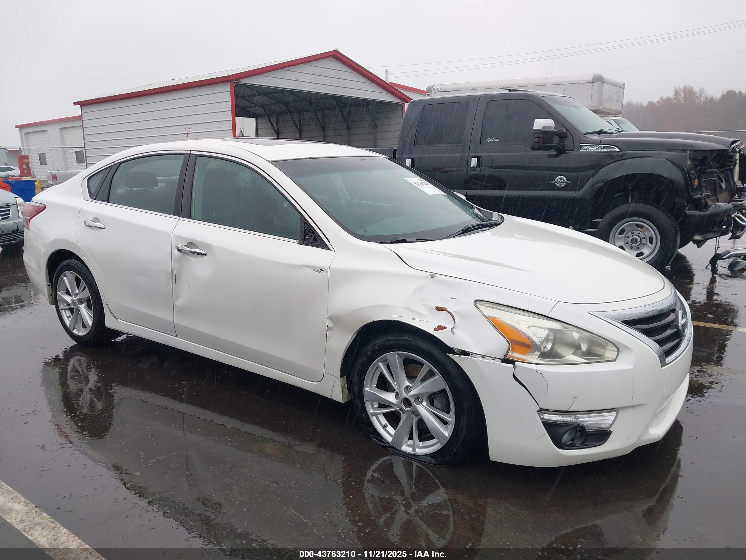 NISSAN ALTIMA image 6