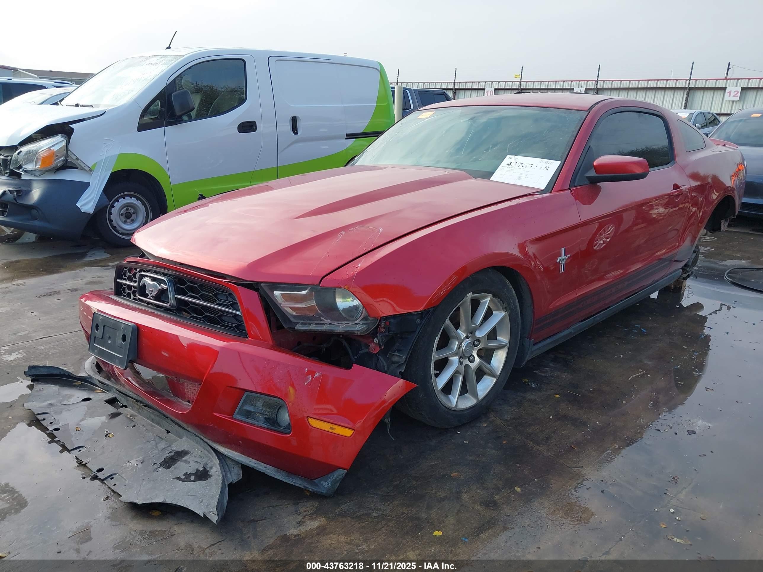 FORD MUSTANG image 2