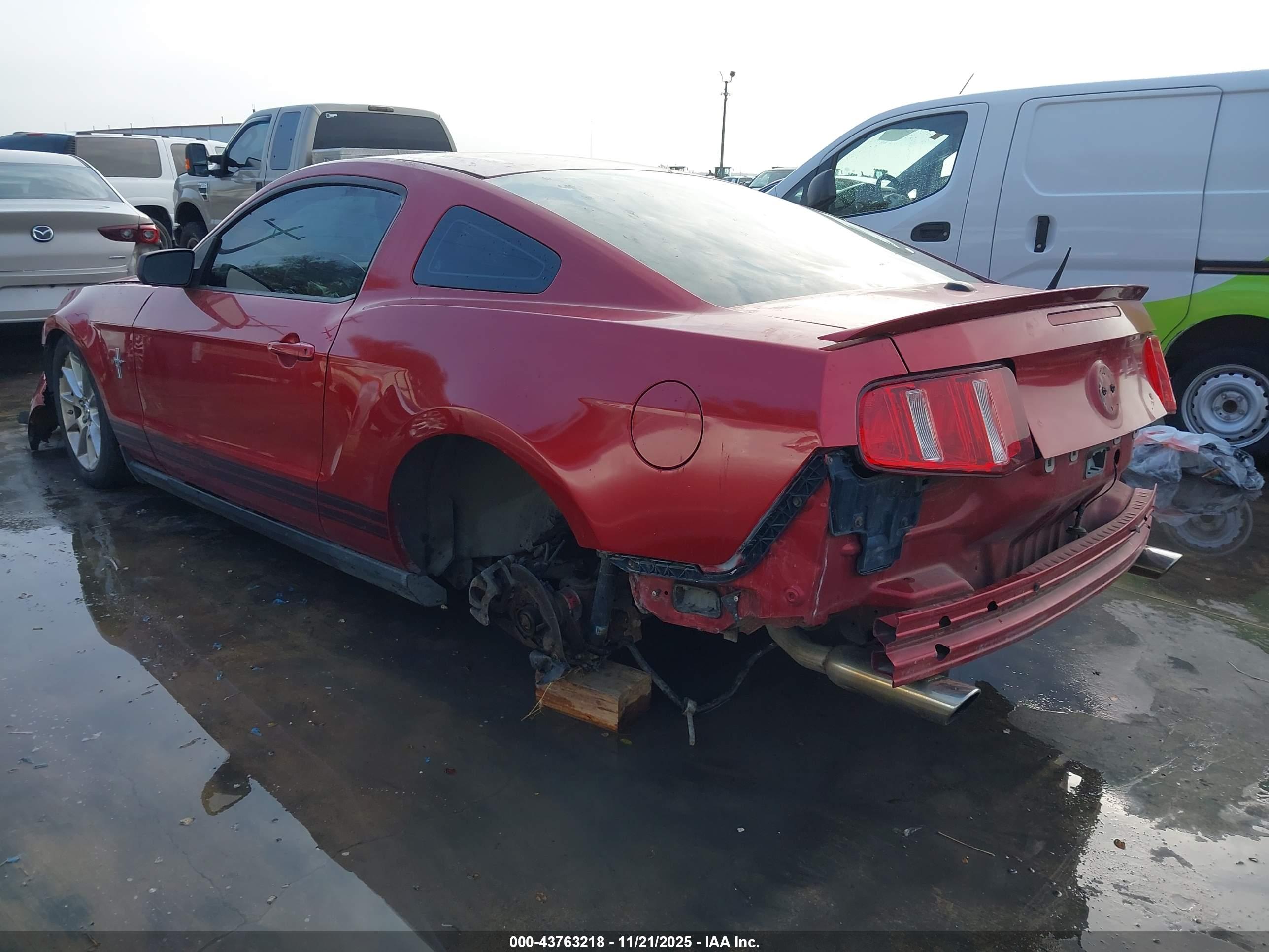 FORD MUSTANG image 3