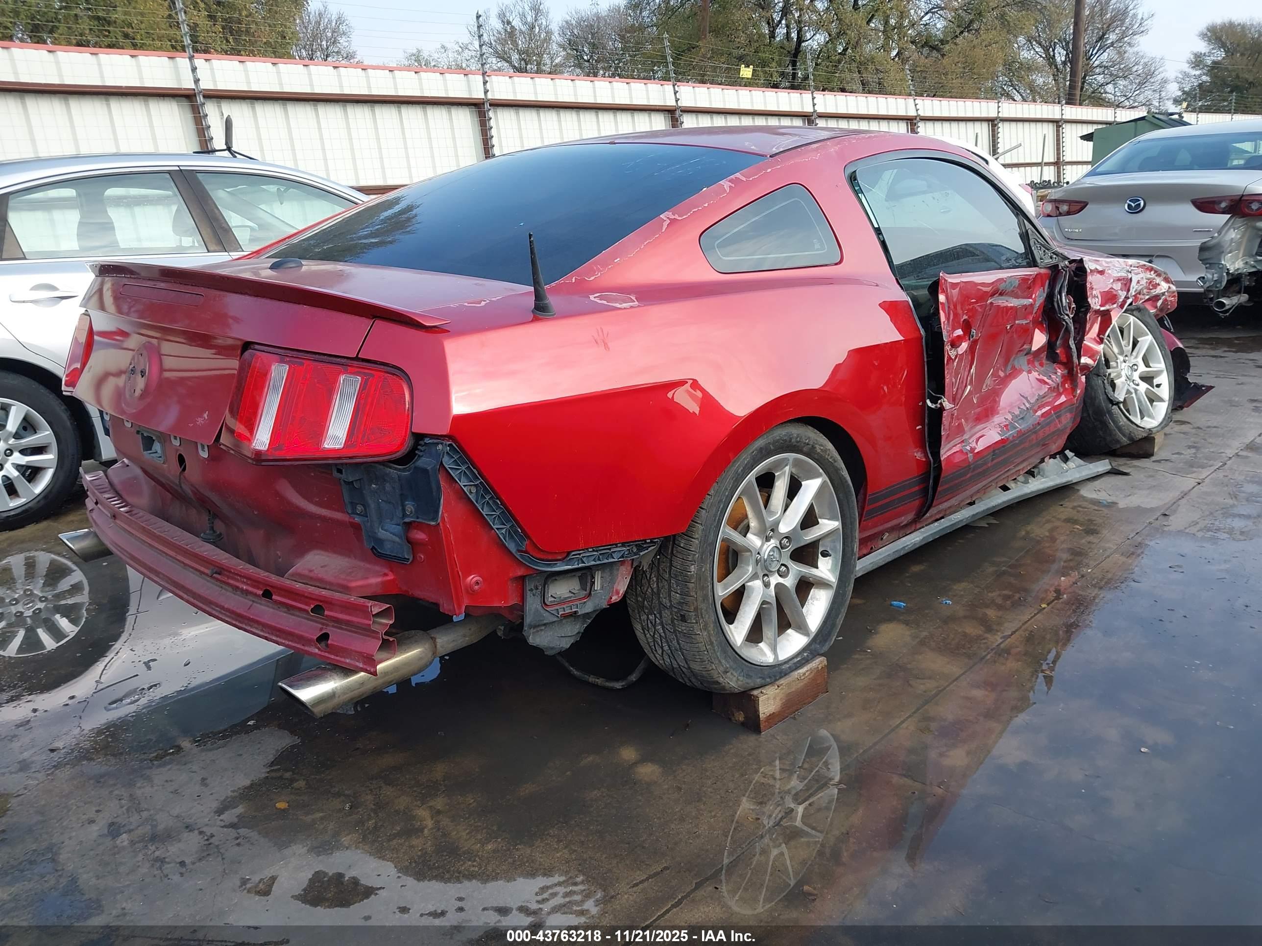 FORD MUSTANG image 4