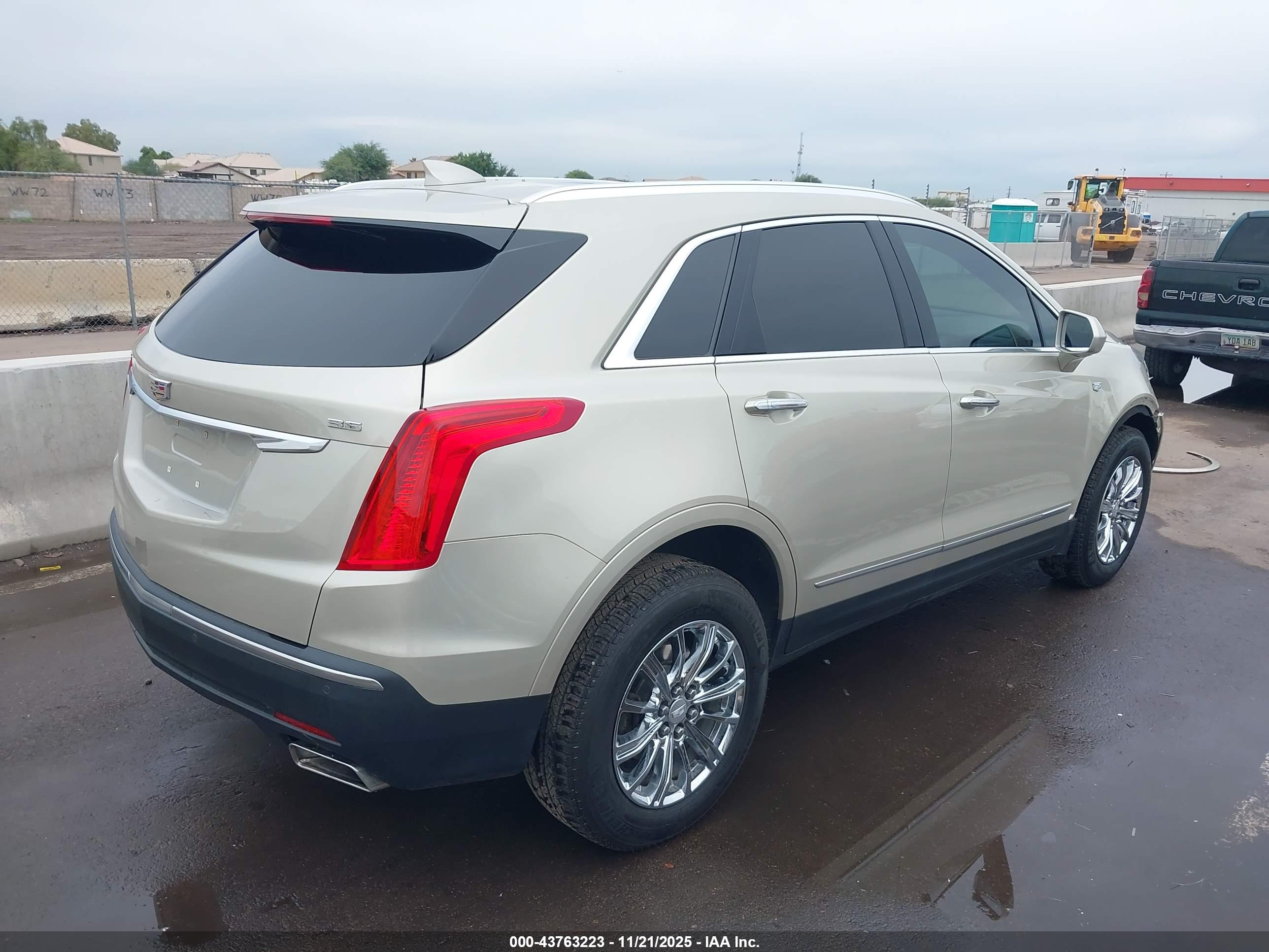CADILLAC XT5 image 4