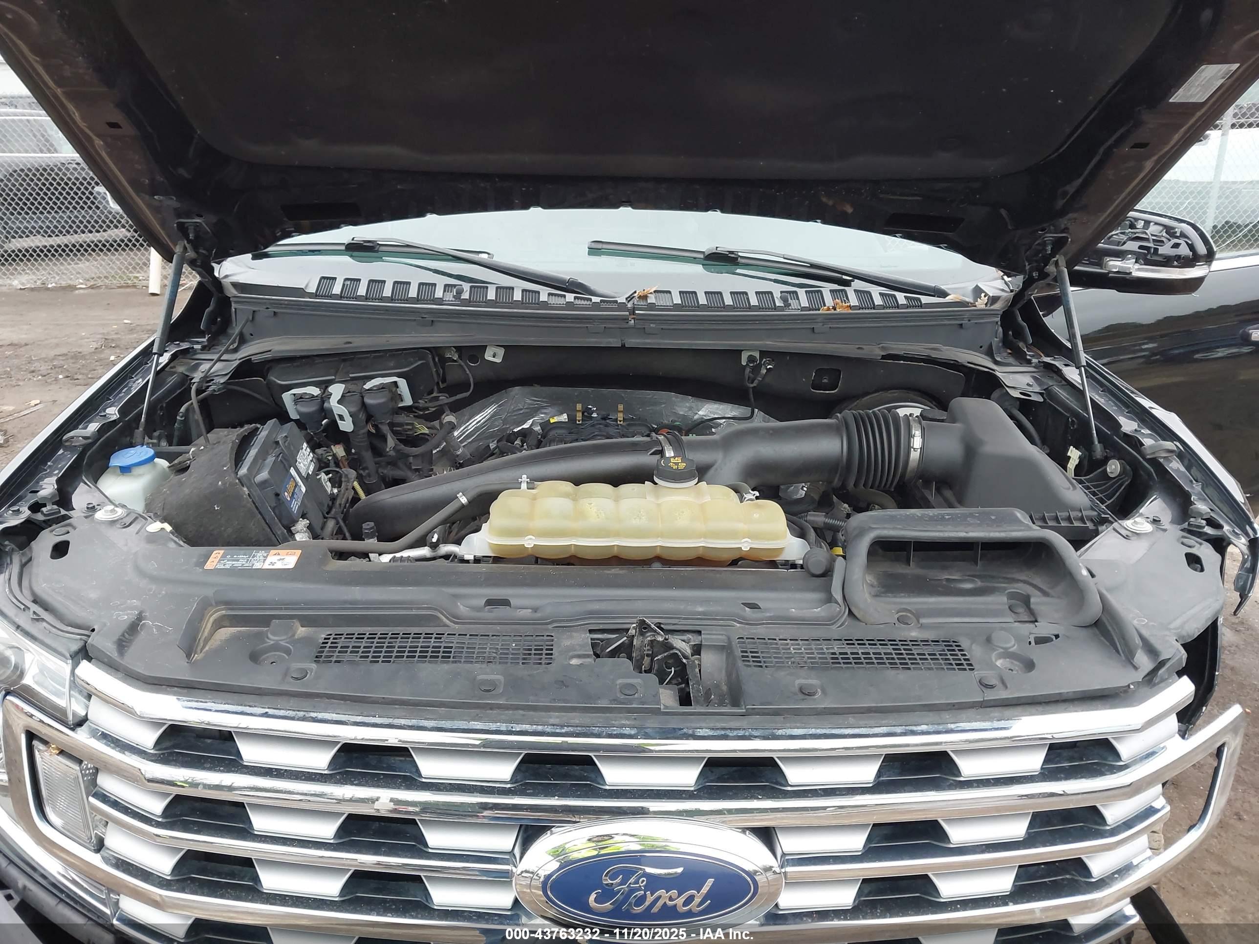 FORD EXPEDITION image 10