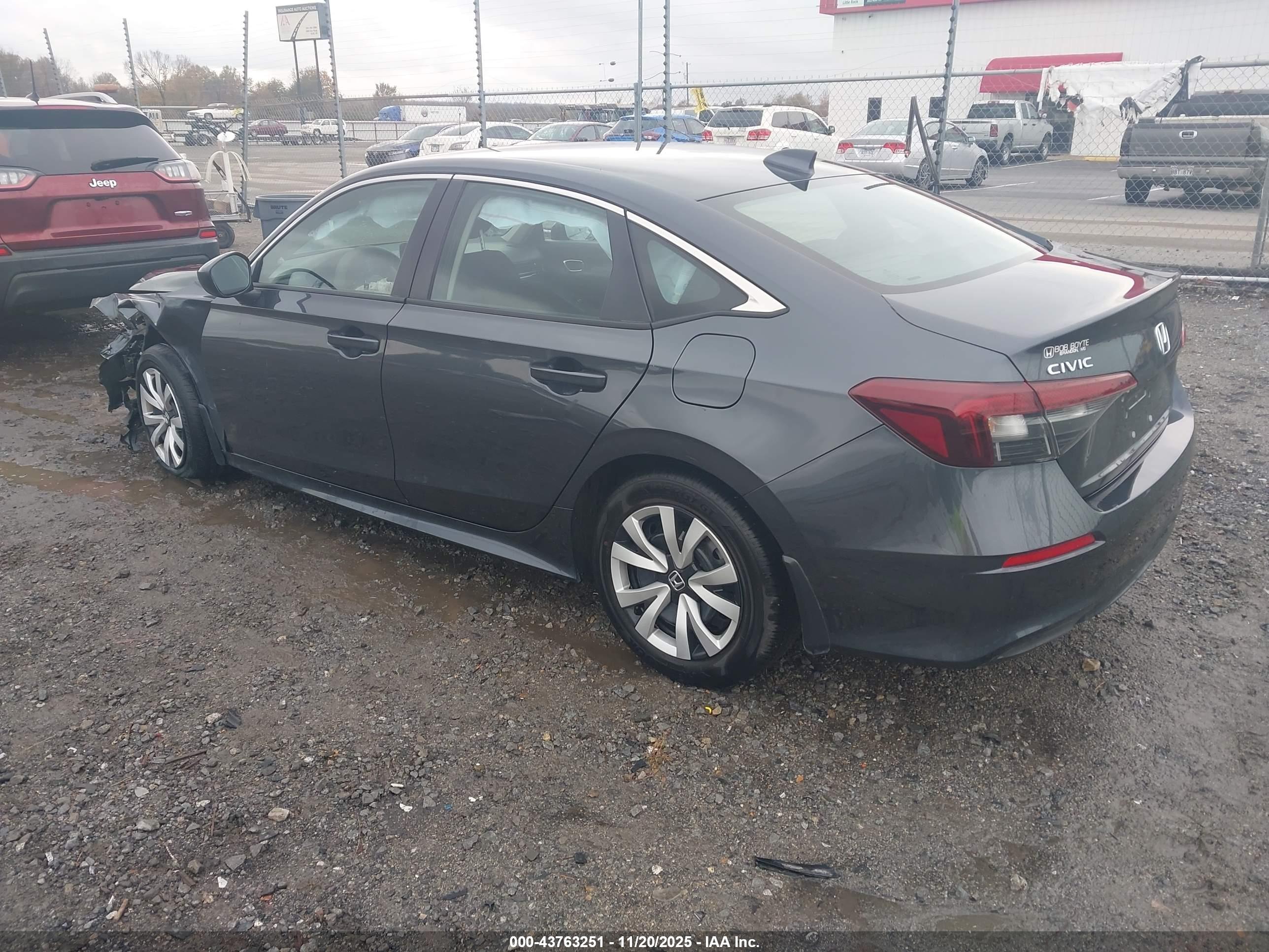 HONDA CIVIC image 3