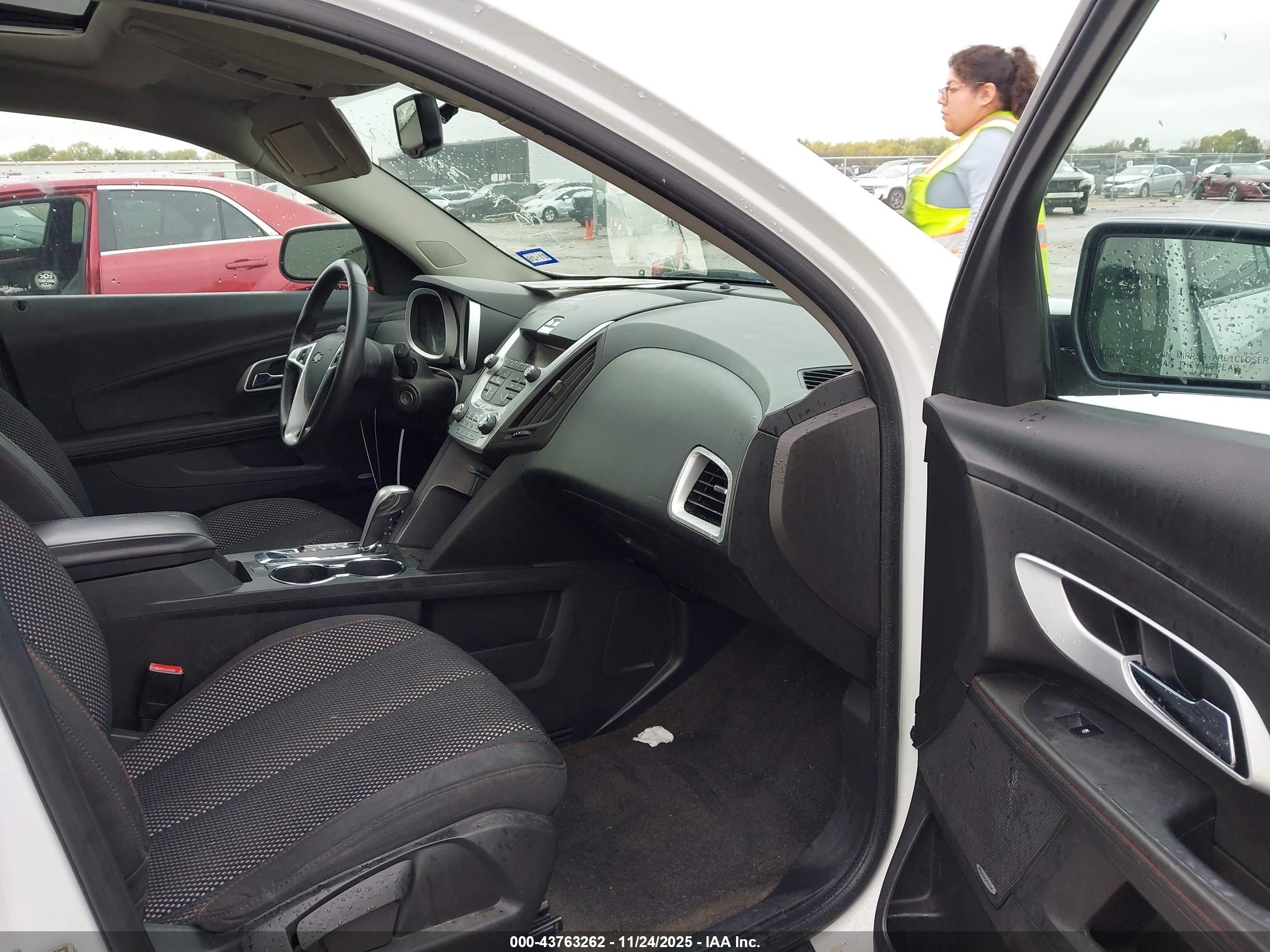 CHEVROLET EQUINOX image 5