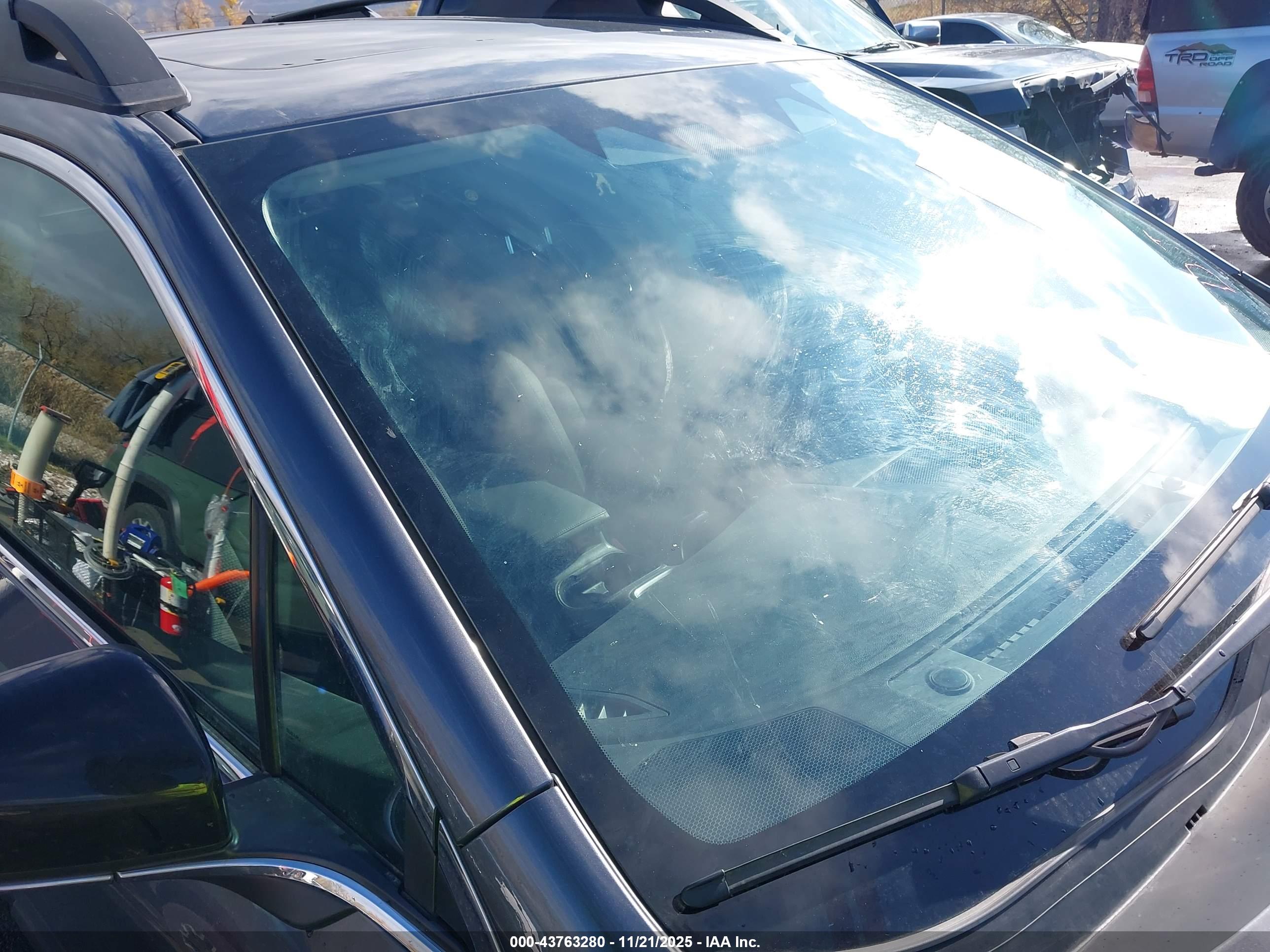 SUBARU OUTBACK image 8