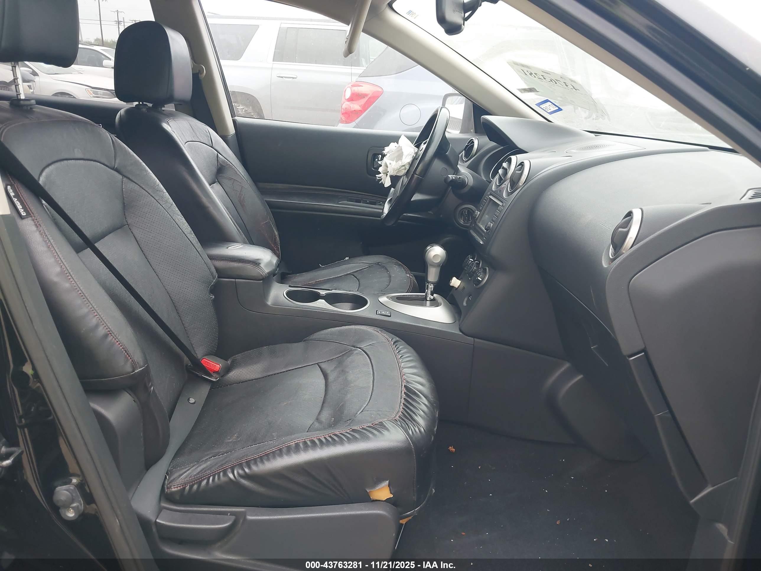 NISSAN ROGUE image 5
