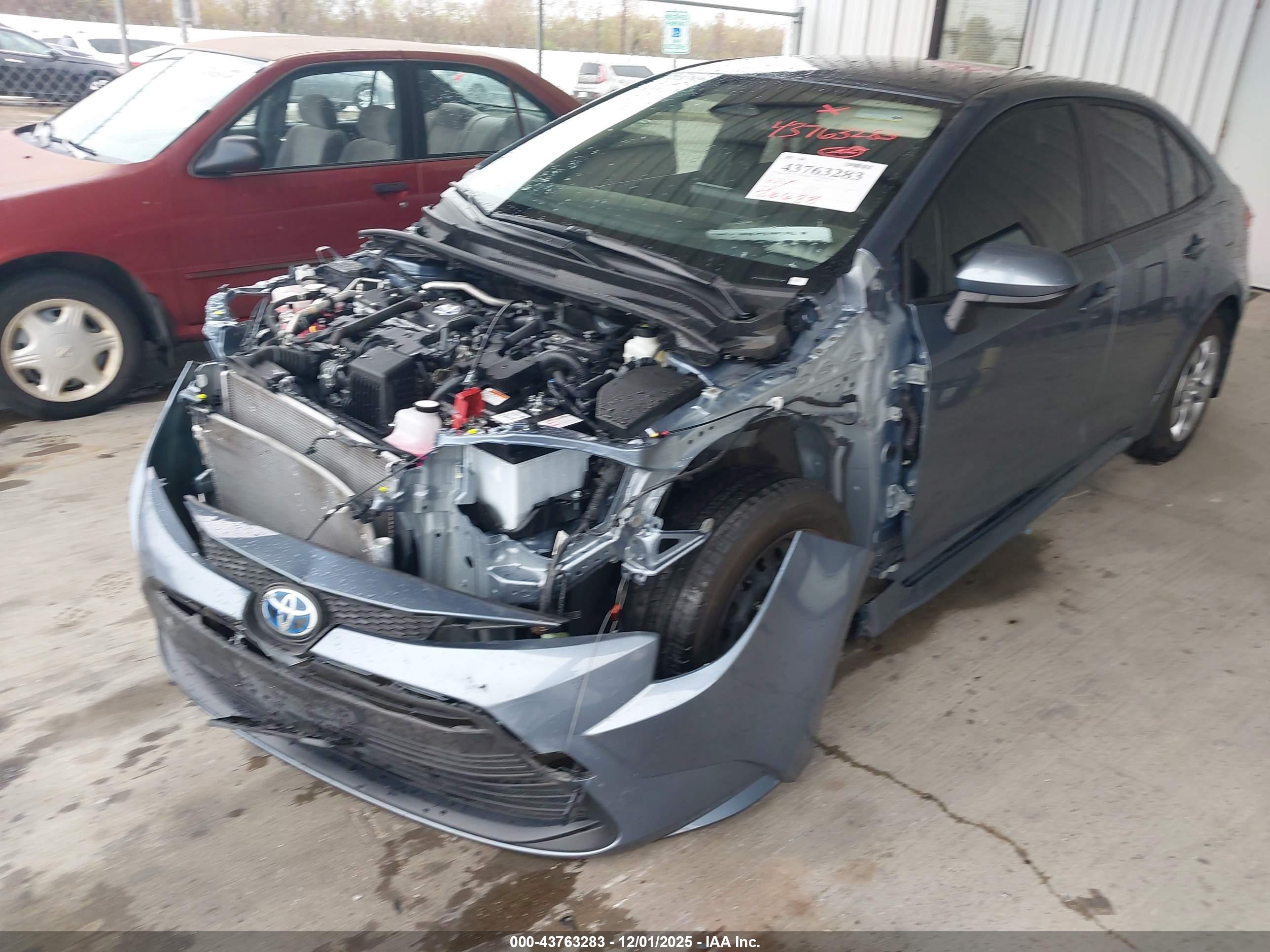 TOYOTA COROLLA image 2
