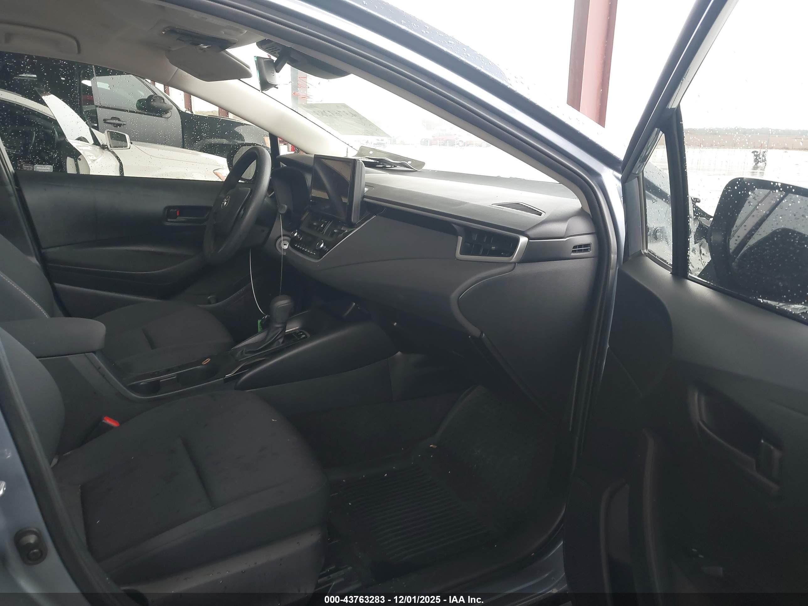 TOYOTA COROLLA image 5