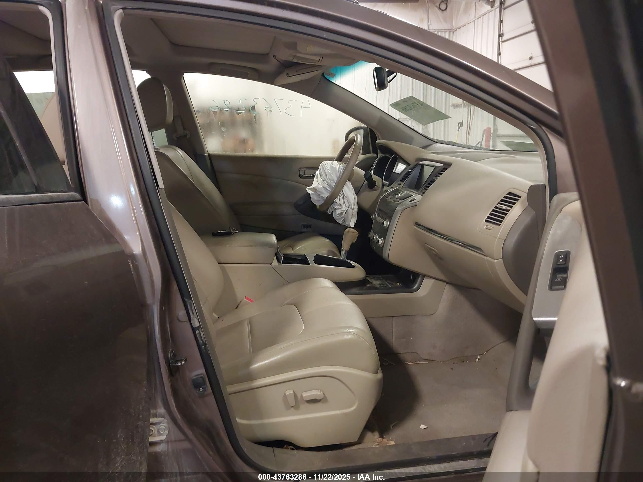 NISSAN MURANO image 5