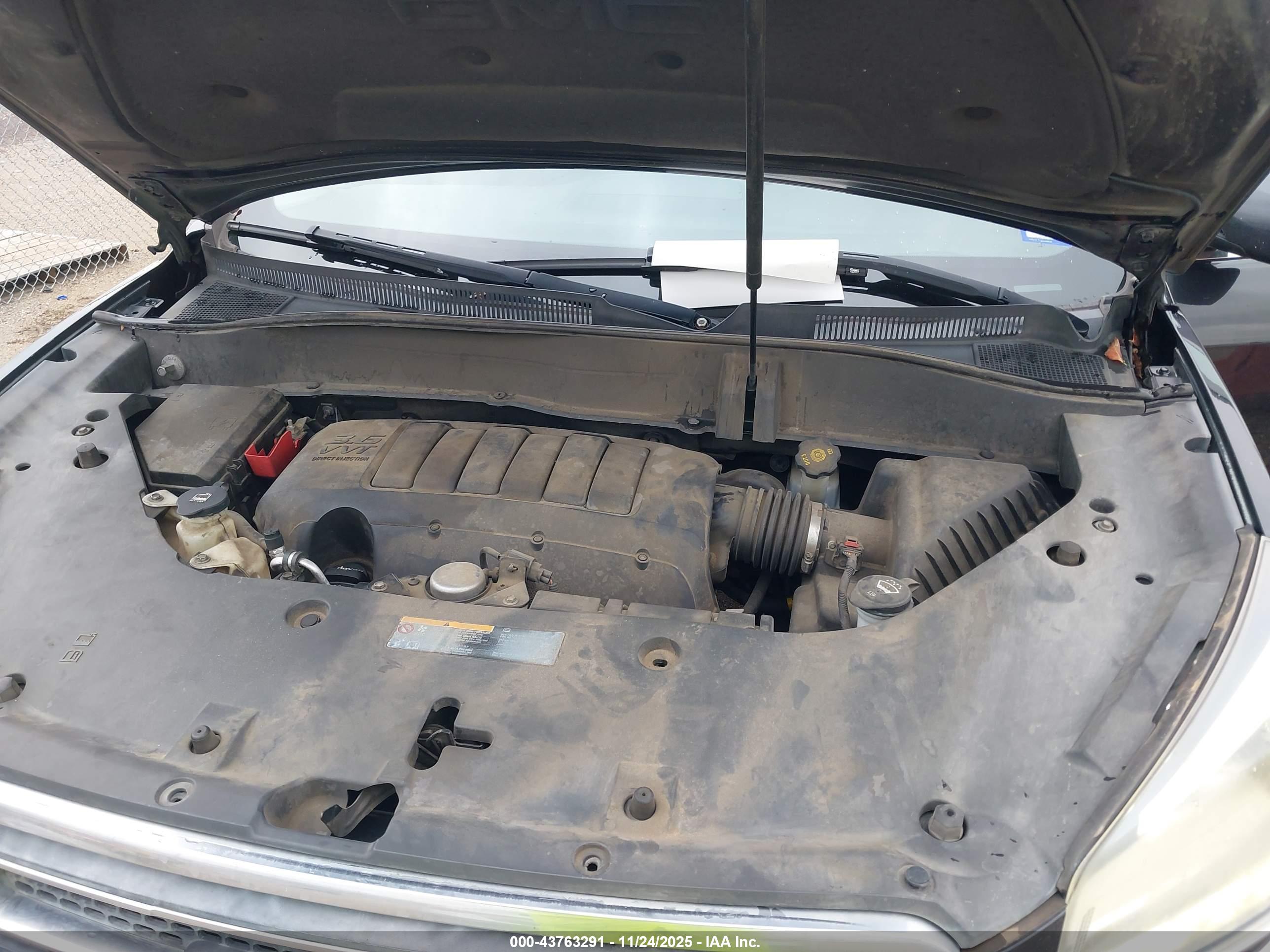 GMC ACADIA image 10