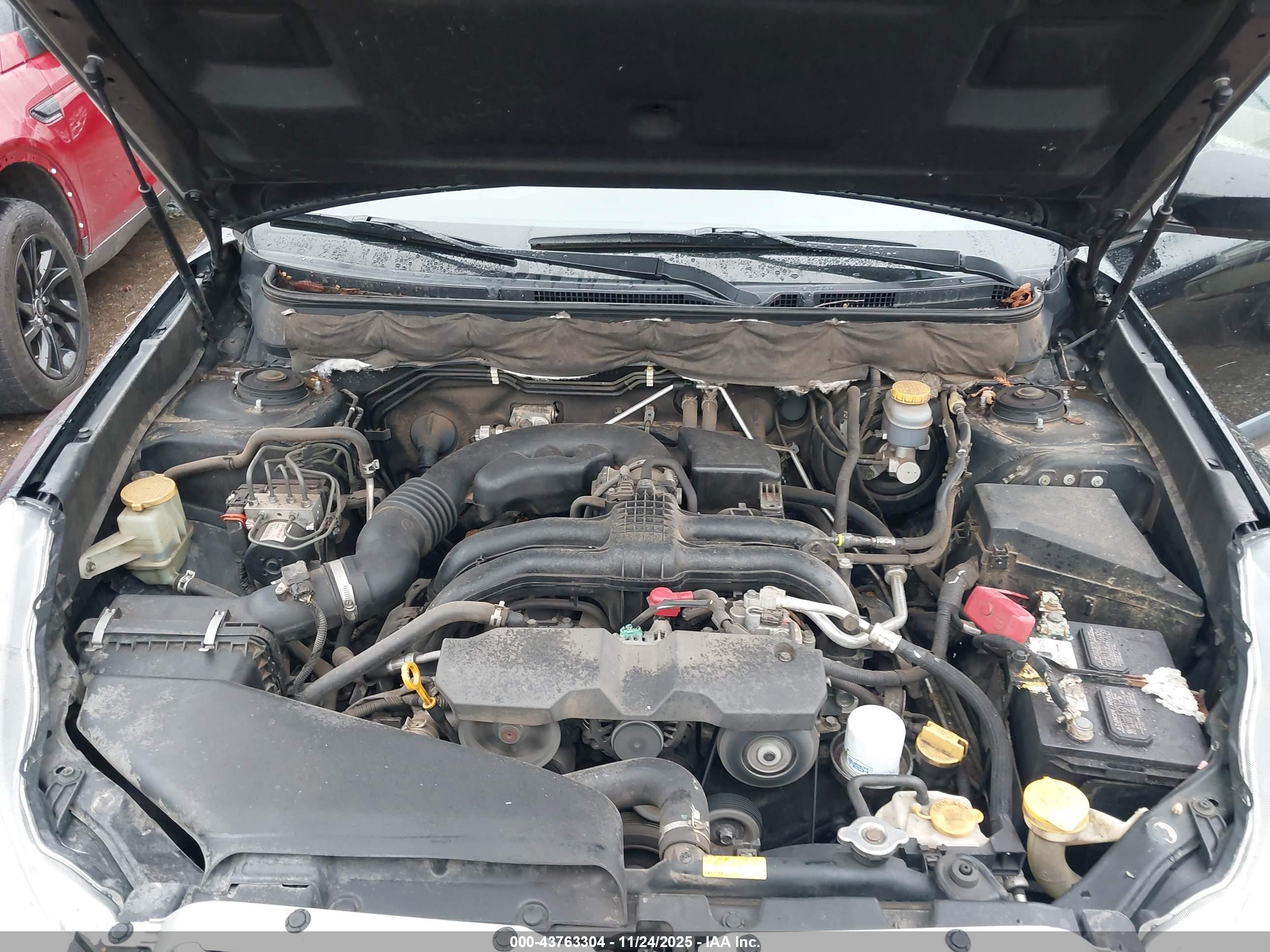 SUBARU OUTBACK image 10