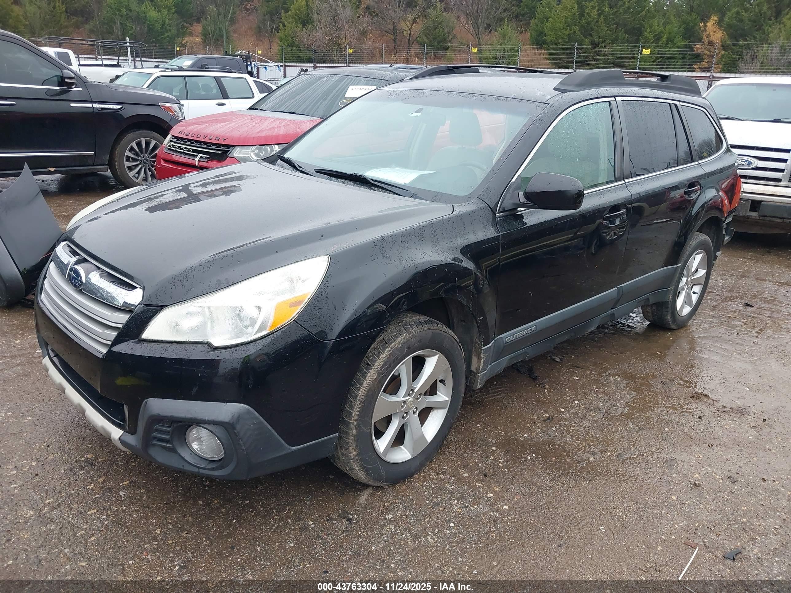 SUBARU OUTBACK image 2