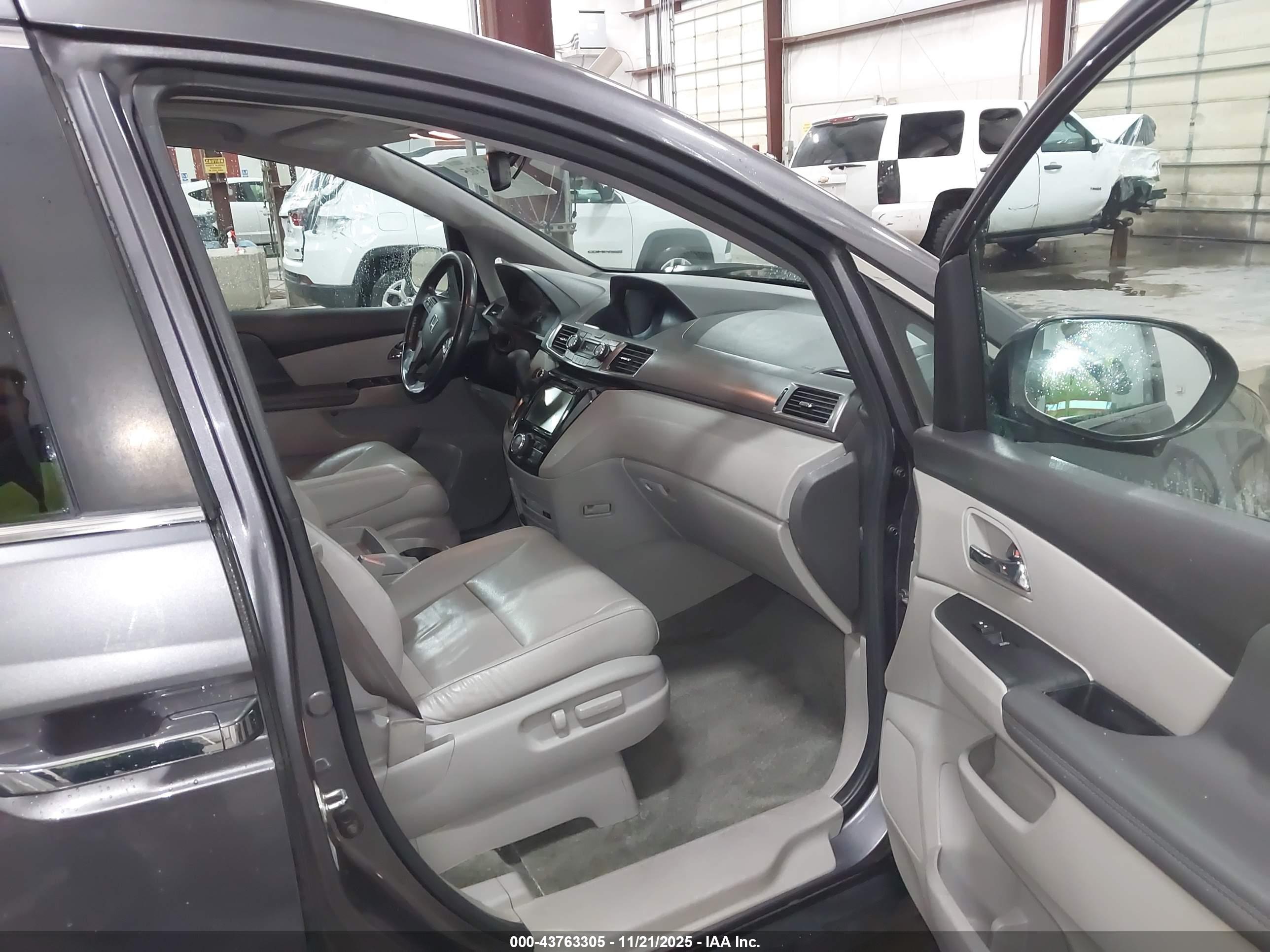HONDA ODYSSEY image 5