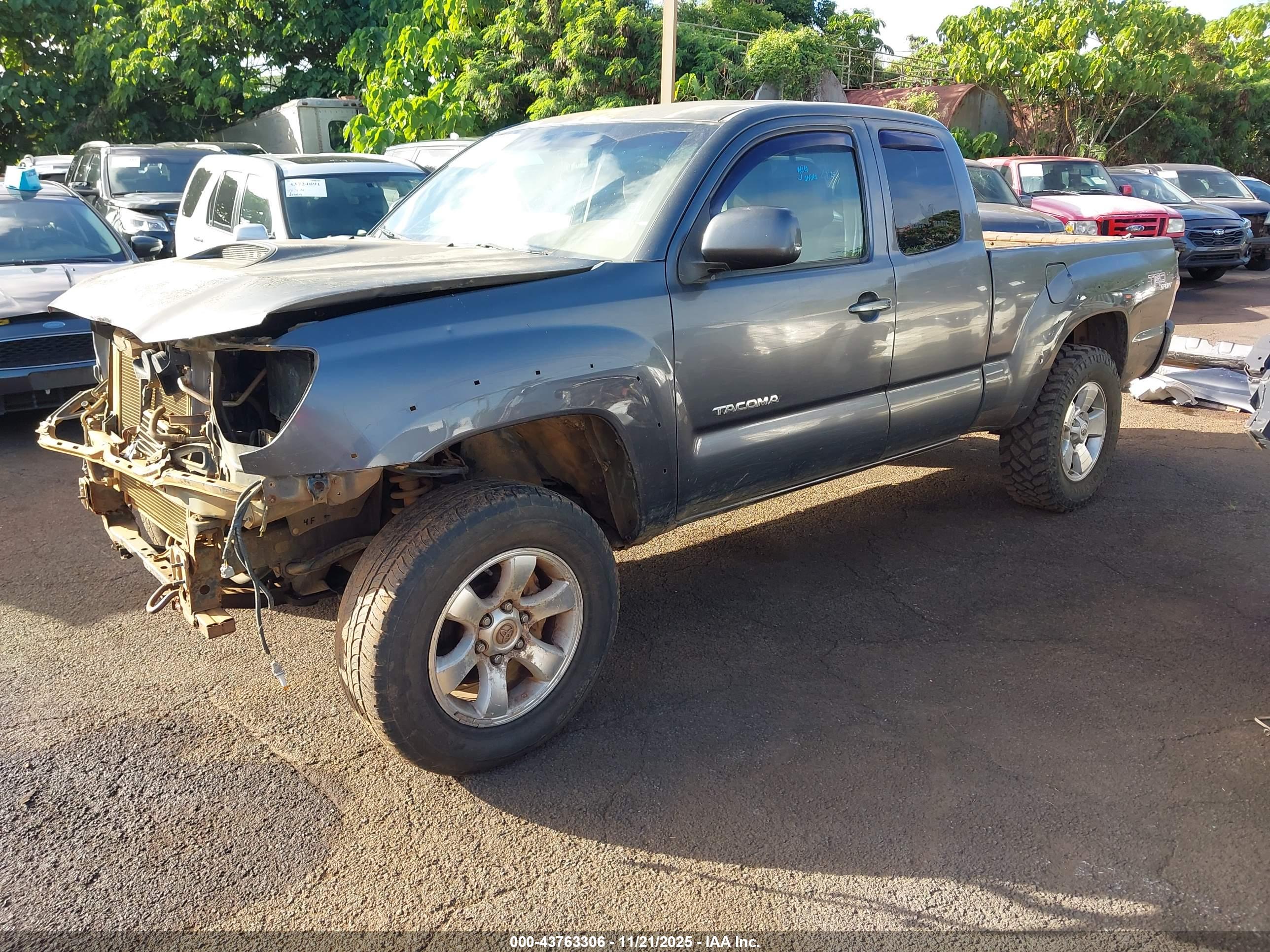 TOYOTA TACOMA image 2