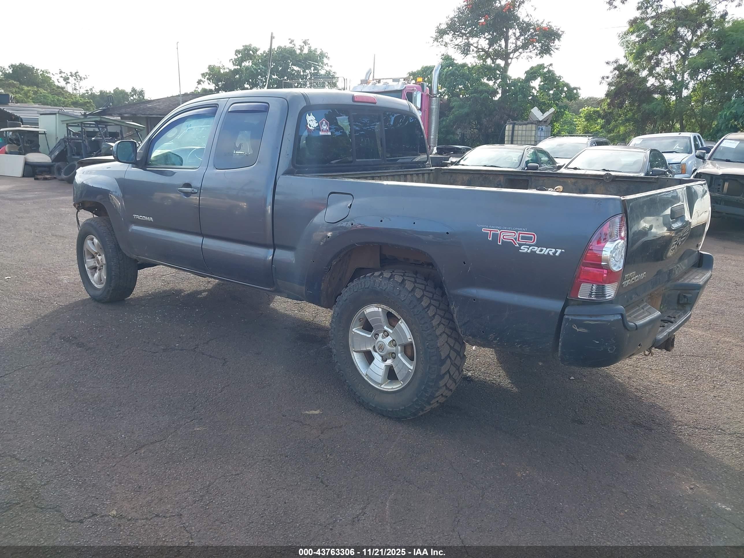 TOYOTA TACOMA image 3