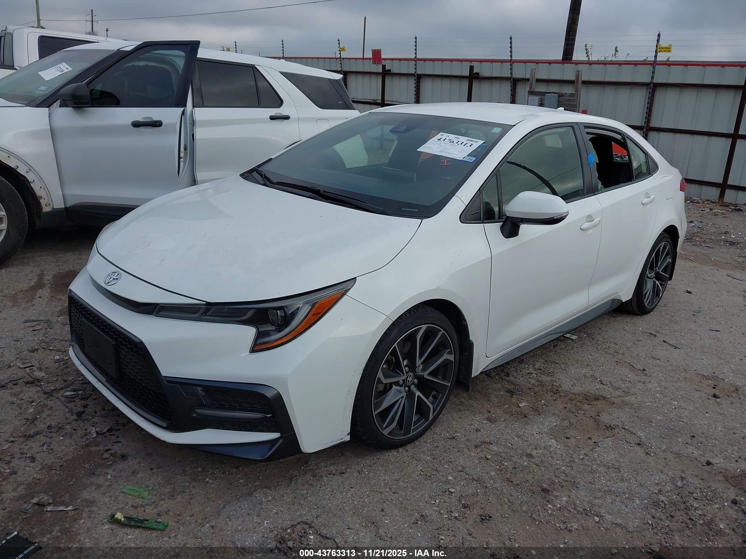 TOYOTA COROLLA image 2