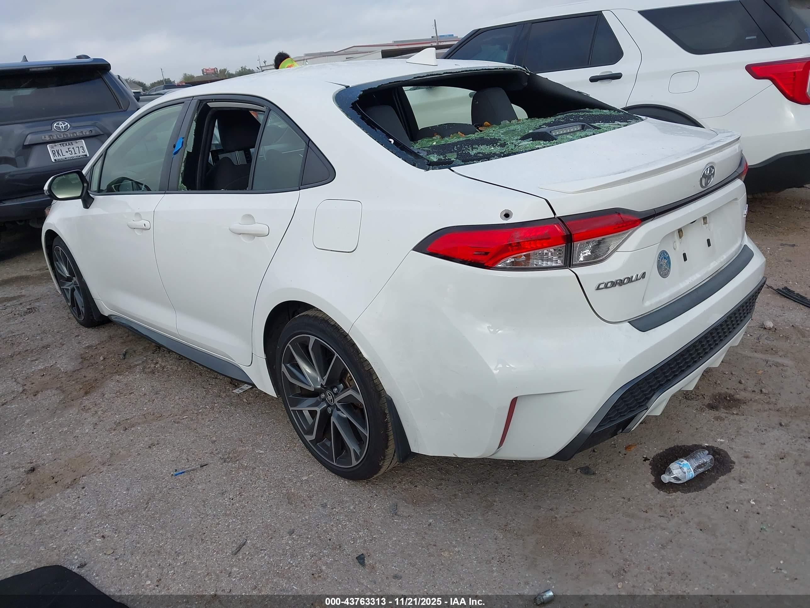 TOYOTA COROLLA image 3