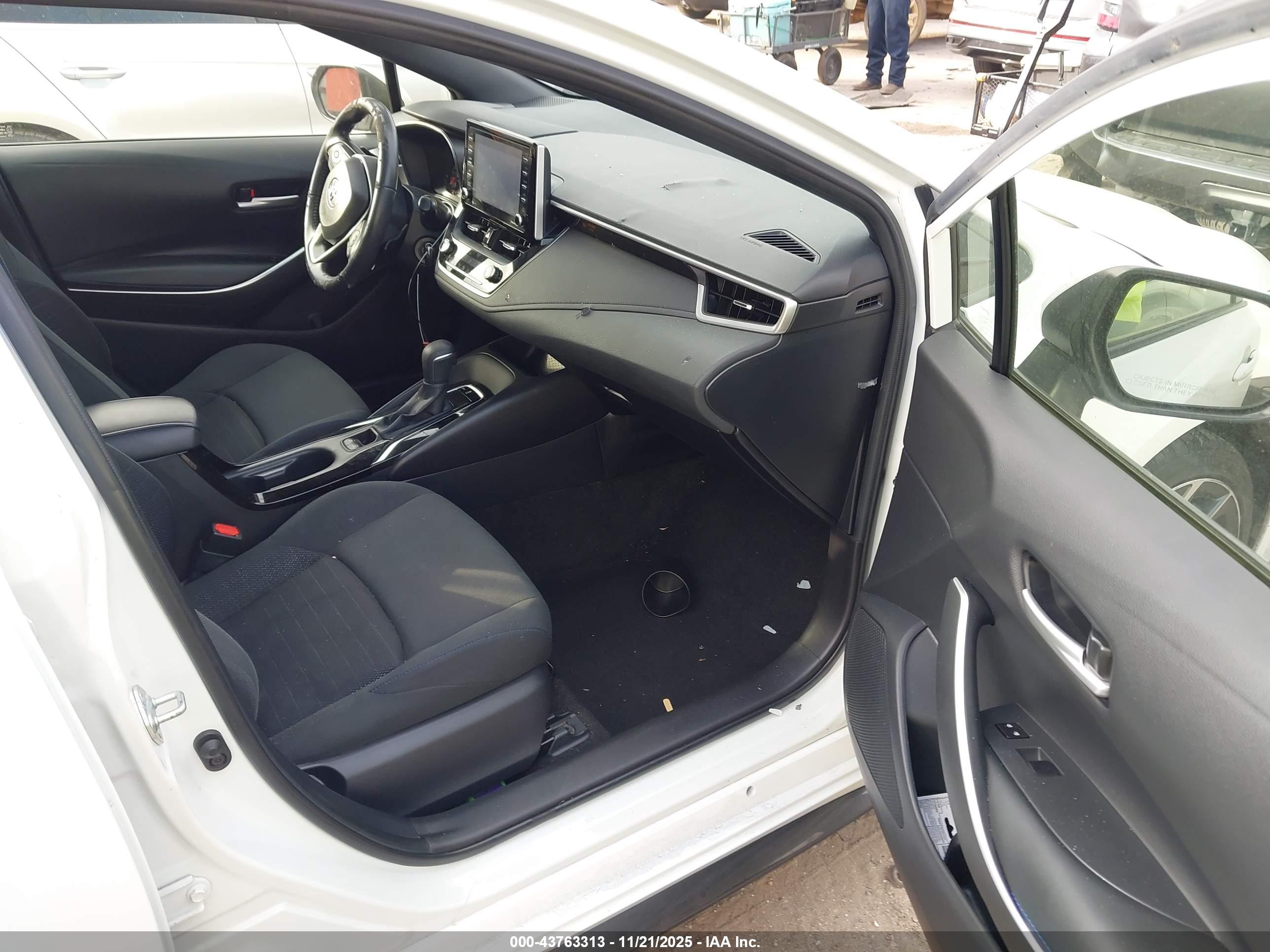 TOYOTA COROLLA image 5