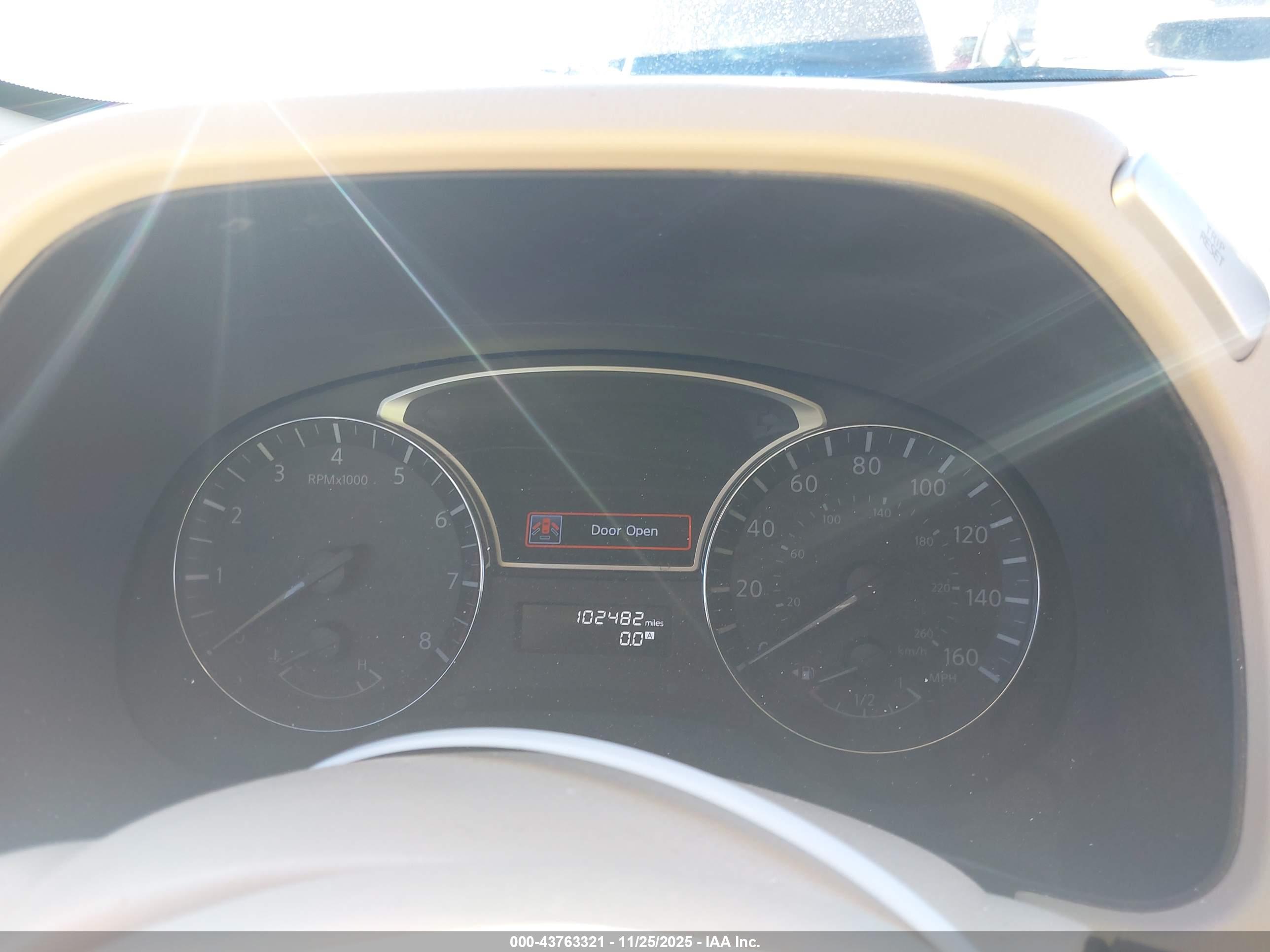 NISSAN PATHFINDER image 7